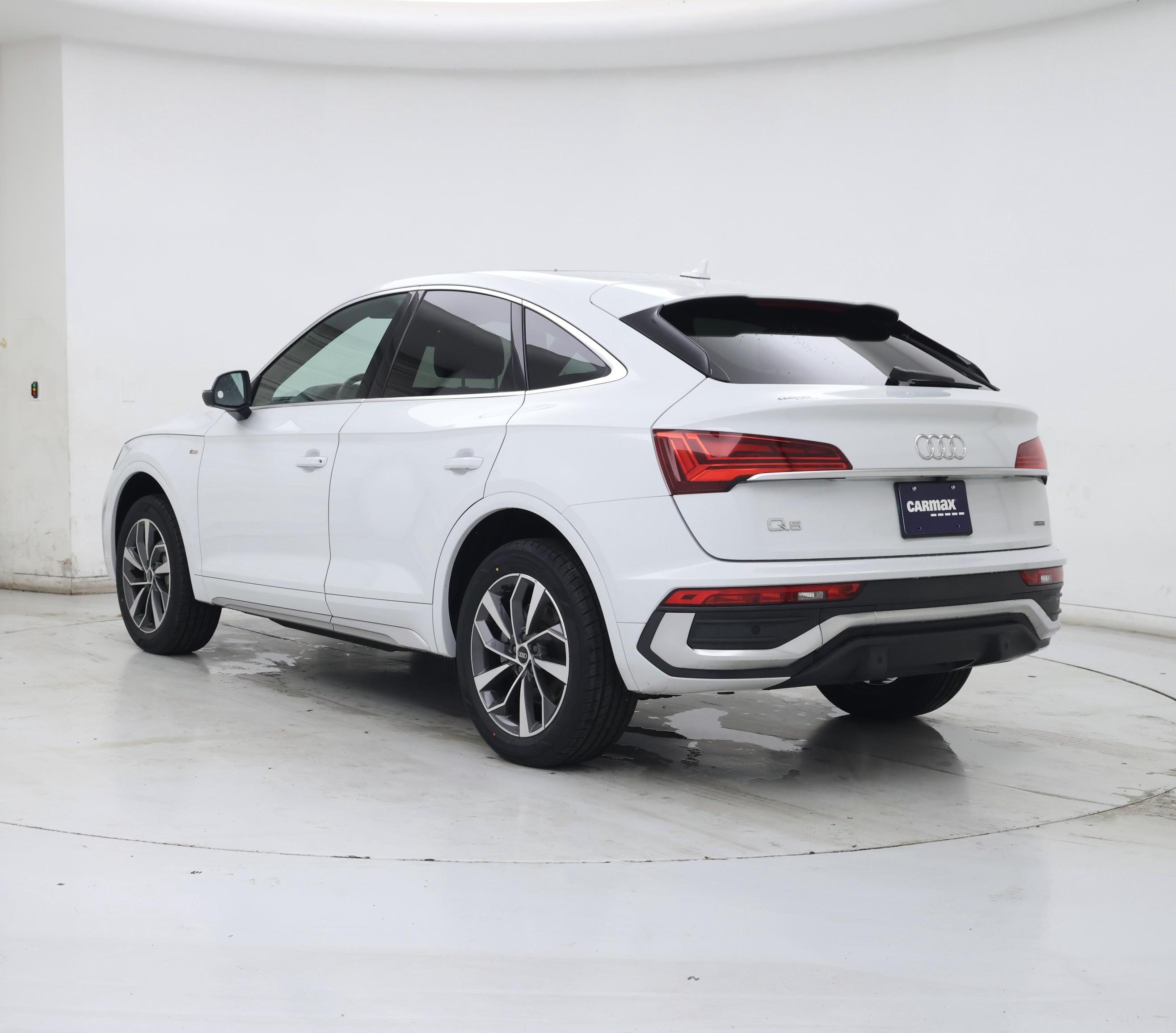 Thumbnail: 2023 Audi Q5 - 2