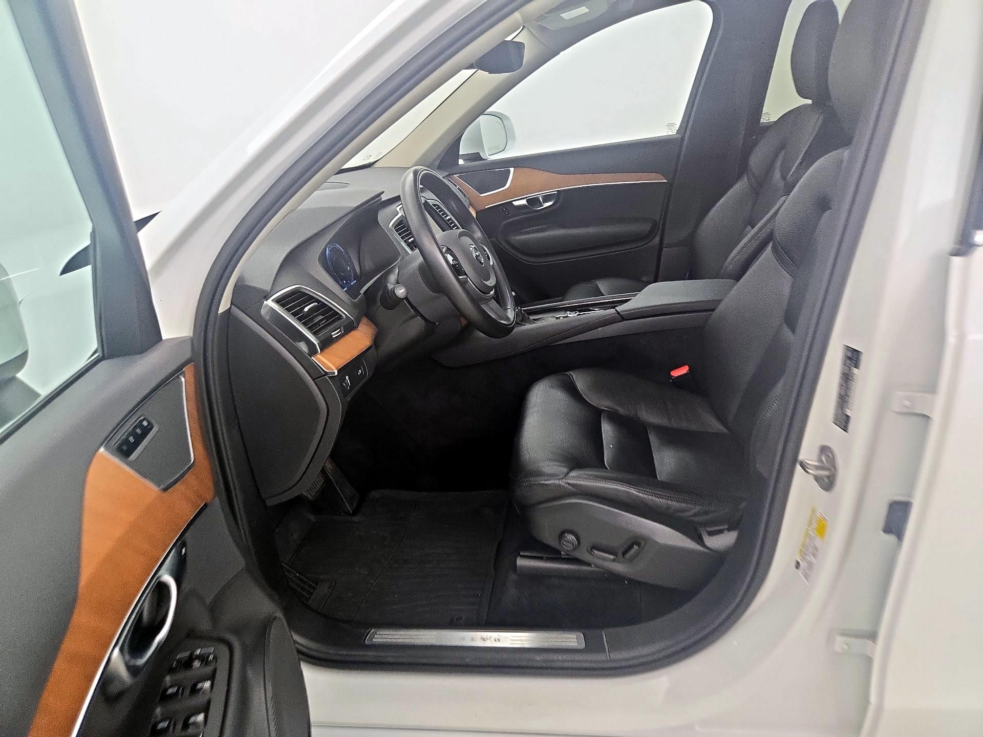 Thumbnail: 2022 Volvo XC90 - 11