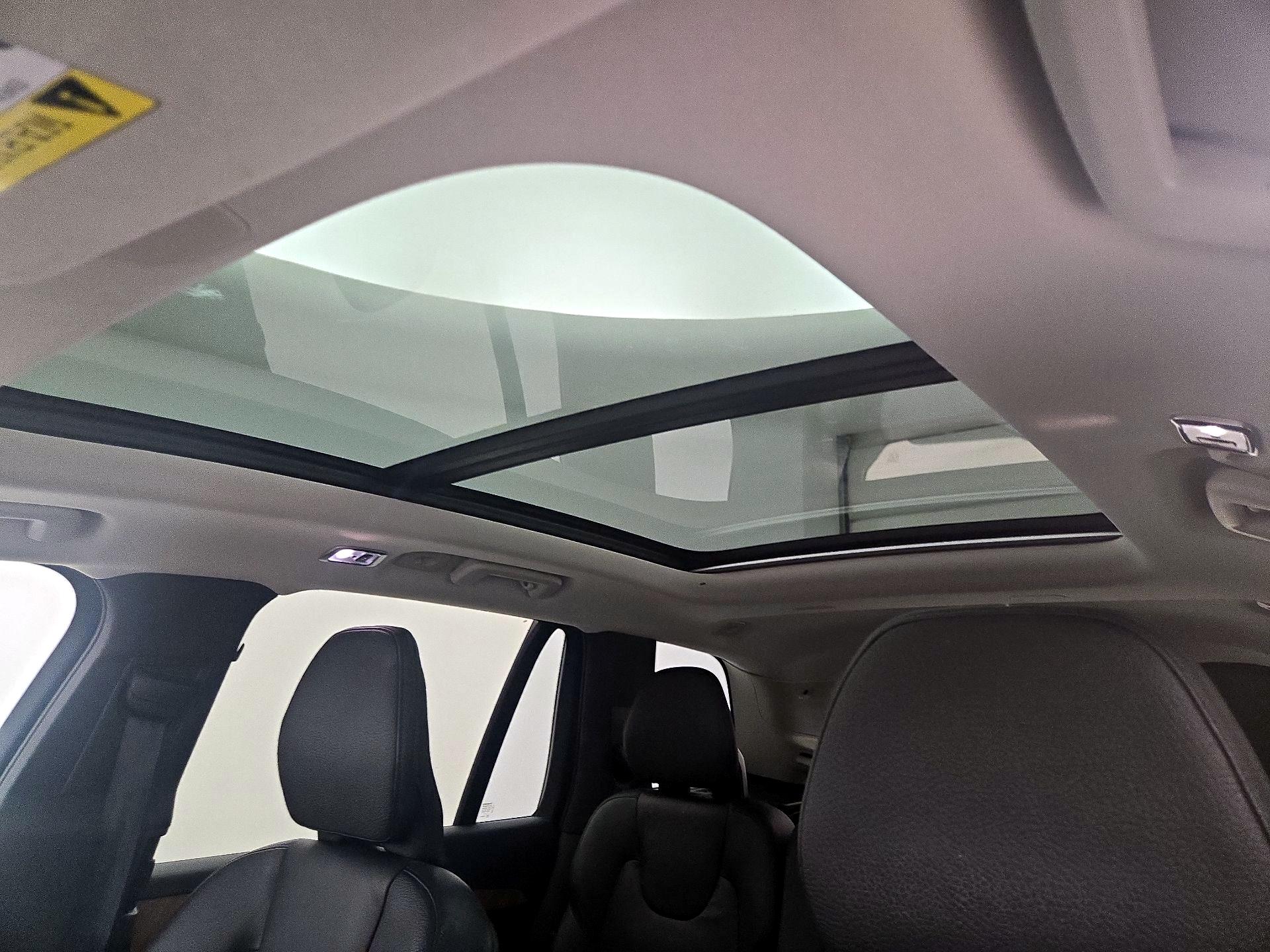 Thumbnail: 2022 Volvo XC90 - 20