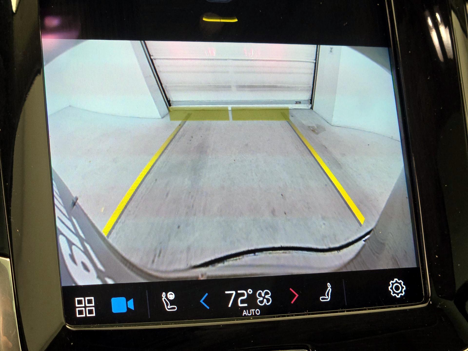 Thumbnail: 2023 Volvo XC90 - 14