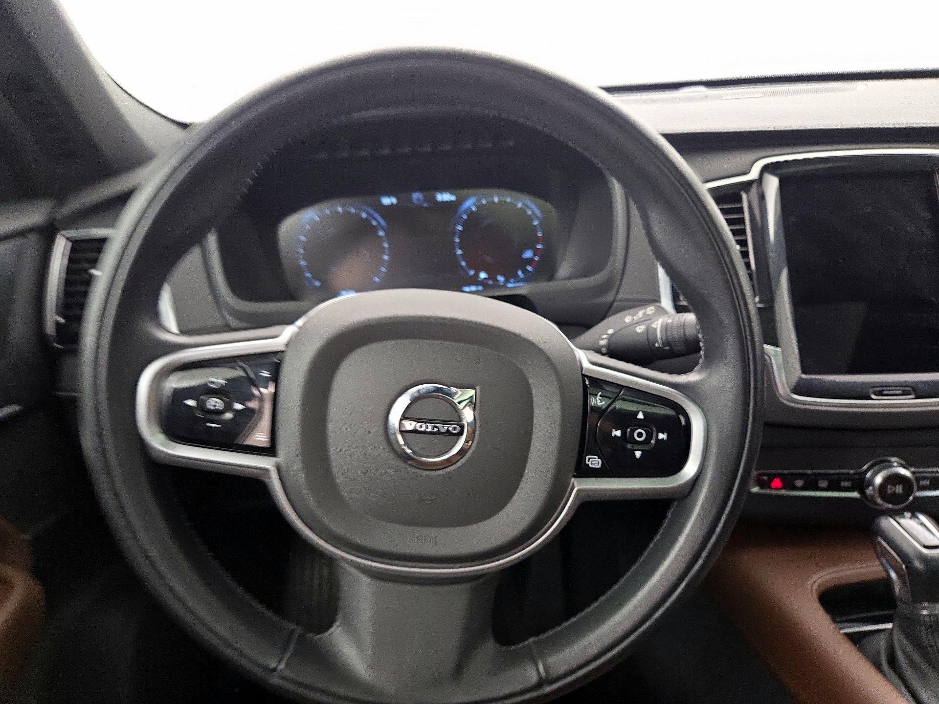 Thumbnail: 2022 Volvo XC90 - 10