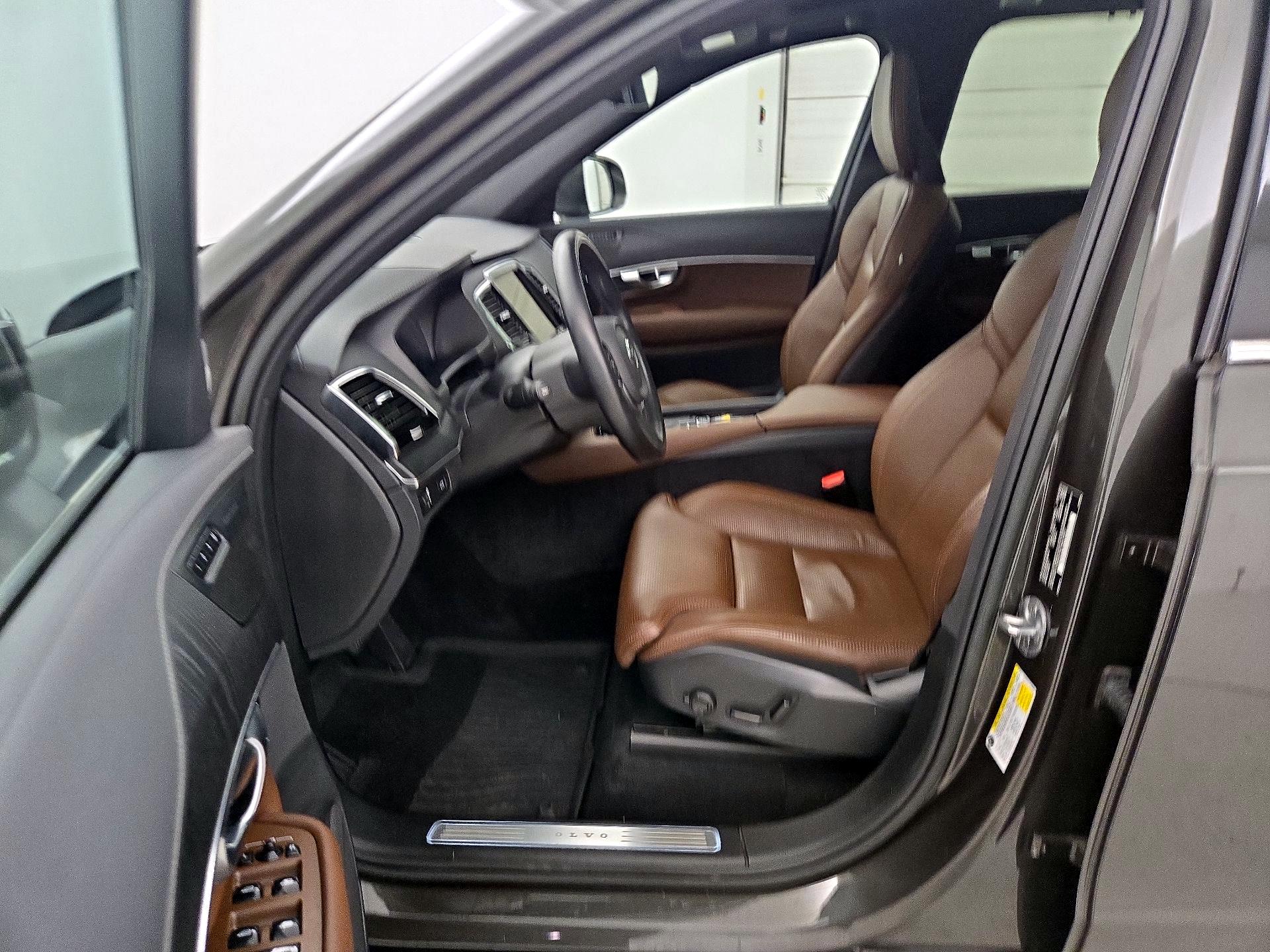 Thumbnail: 2022 Volvo XC90 - 11