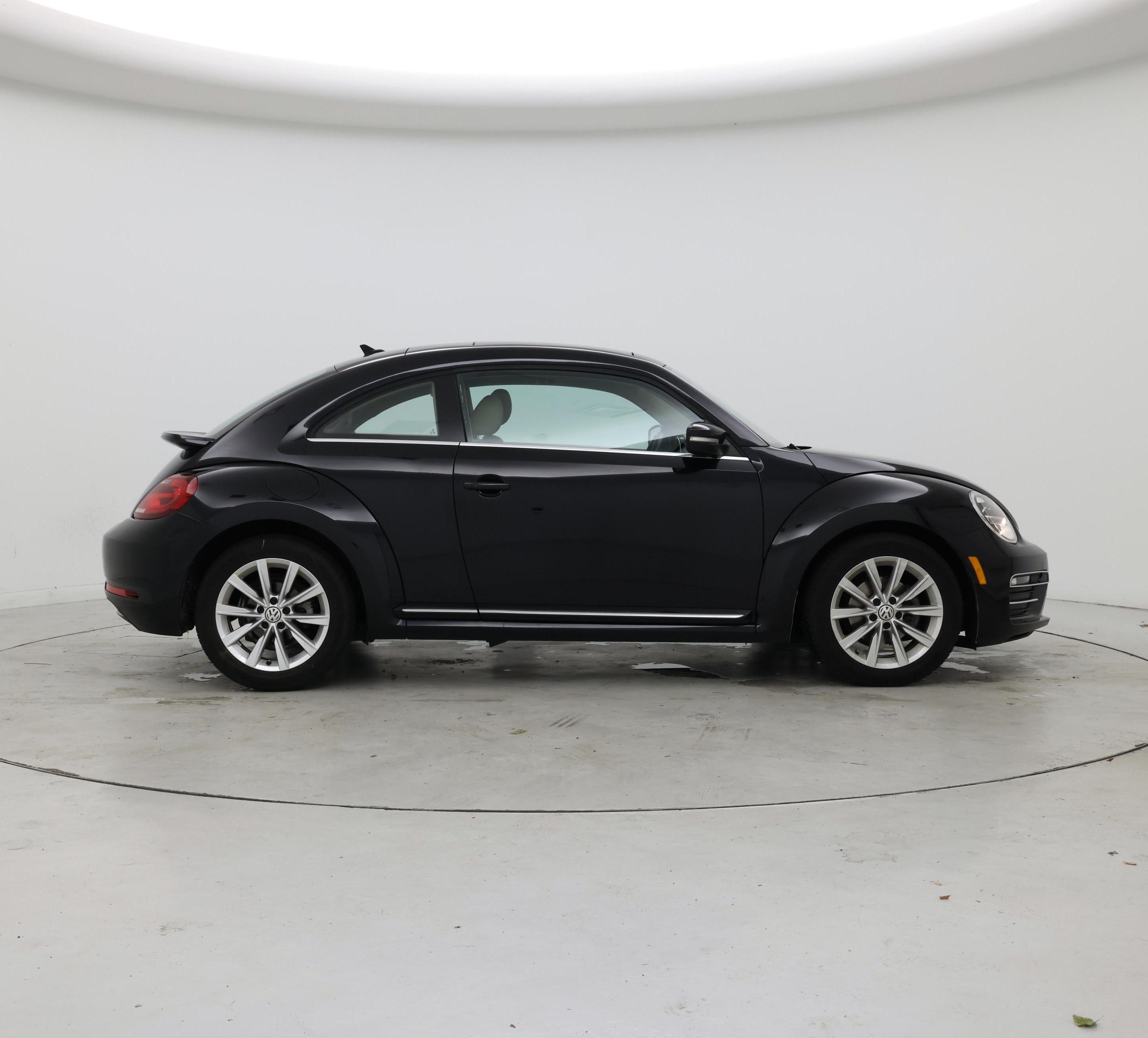 Thumbnail: 2019 Volkswagen Beetle - 7