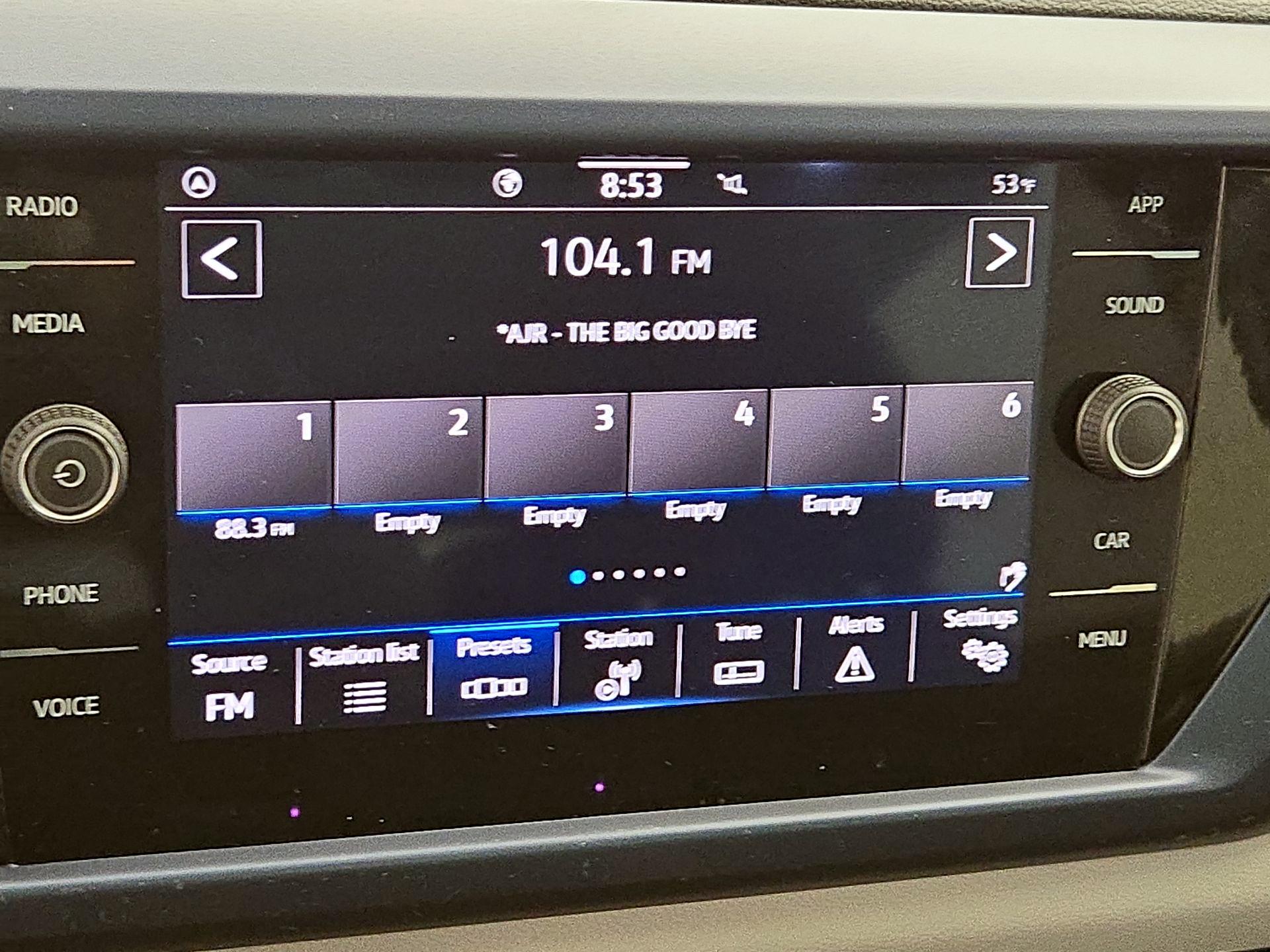 Thumbnail: 2023 Volkswagen Taos - 15