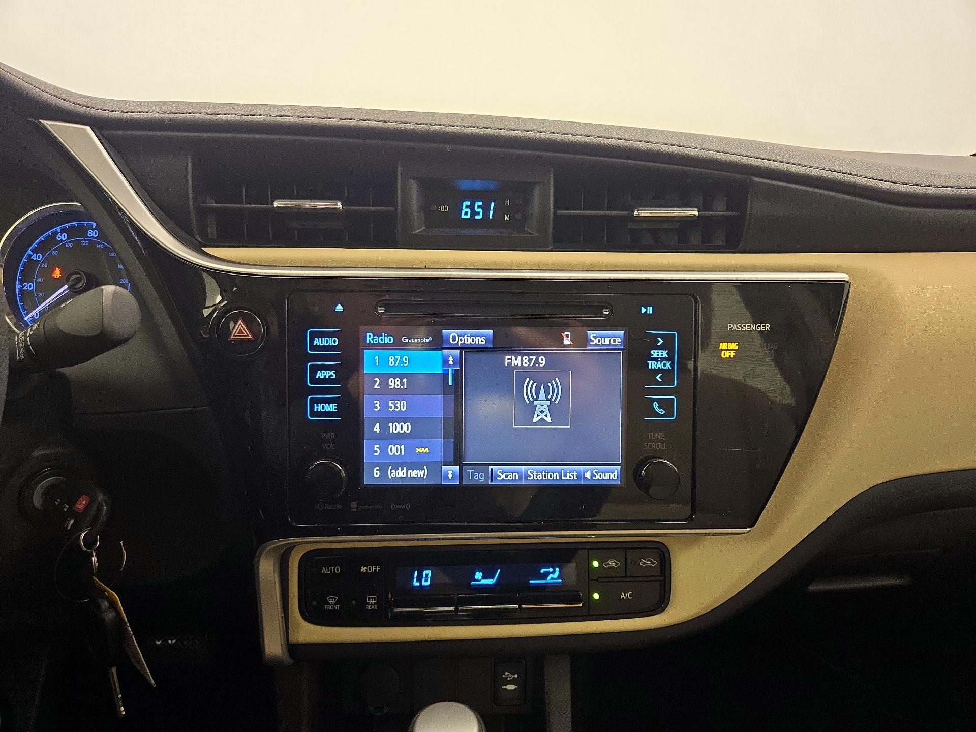 Thumbnail: 2017 Toyota Corolla - 15