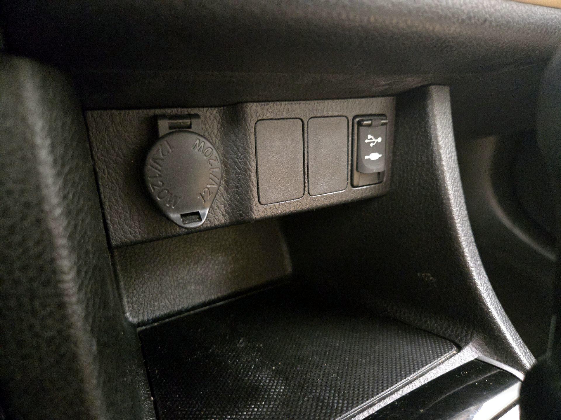 Thumbnail: 2017 Toyota Corolla - 18