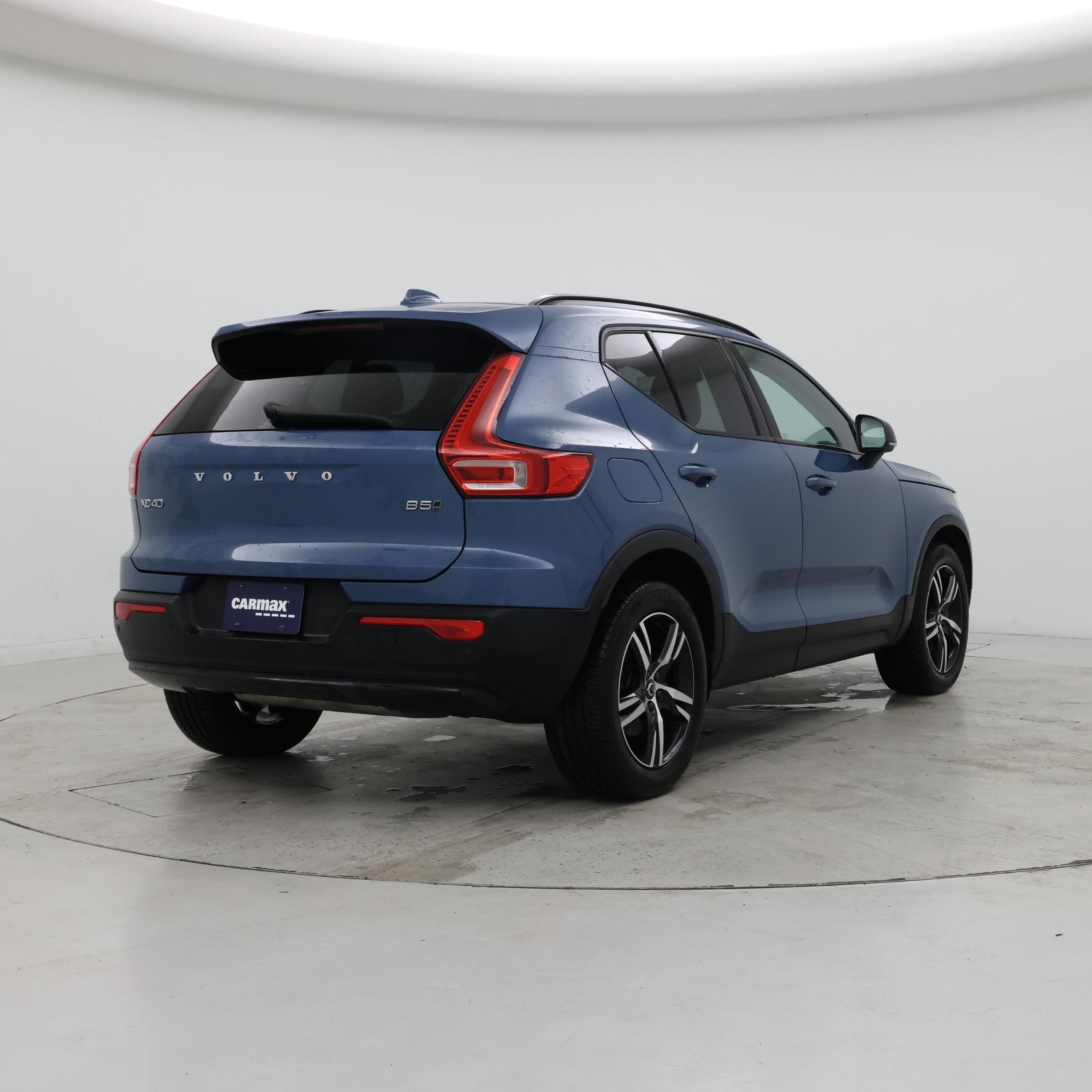 Thumbnail: 2023 Volvo XC40 - 8