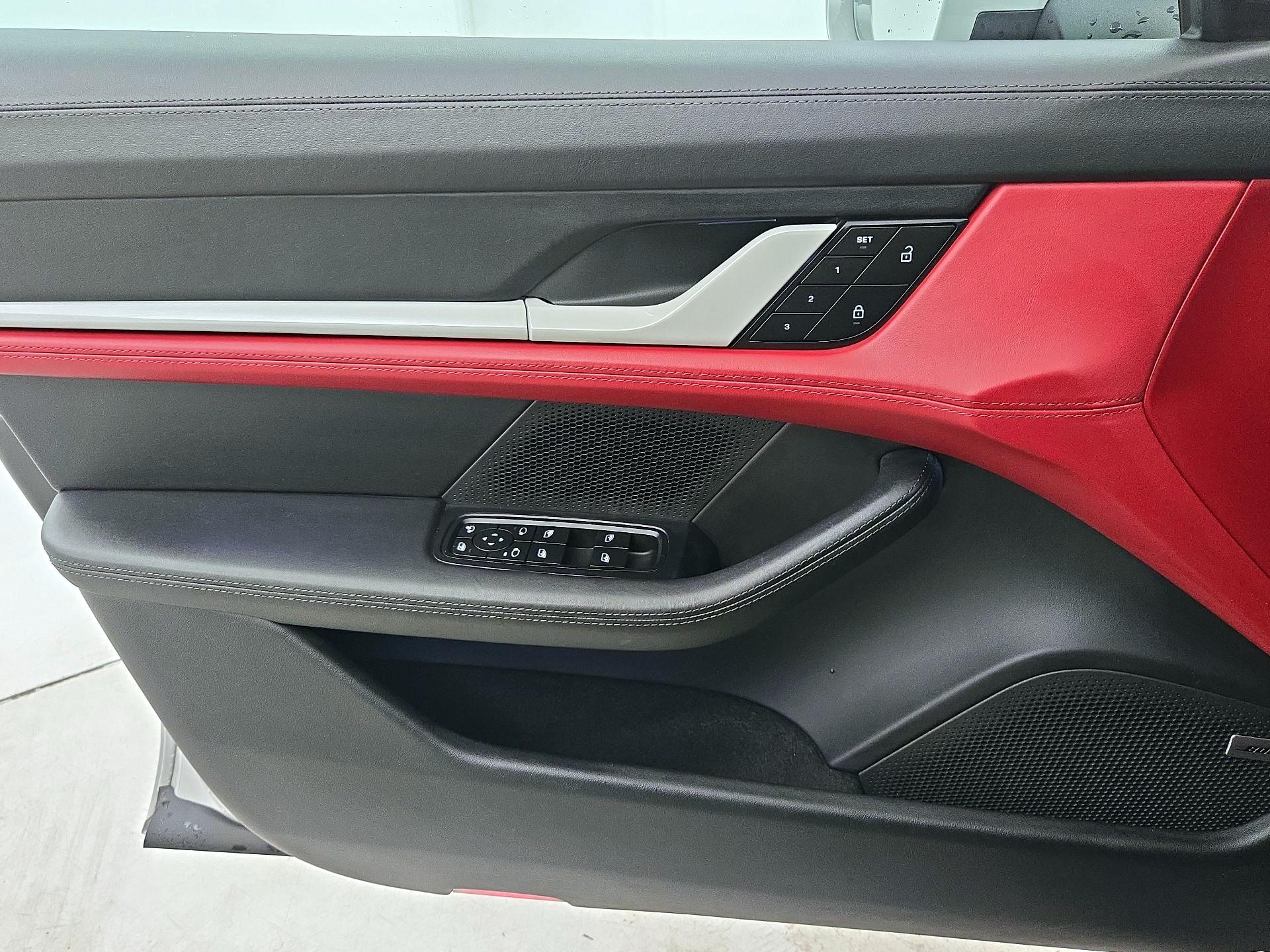 Thumbnail: 2023 Porsche Taycan - 12