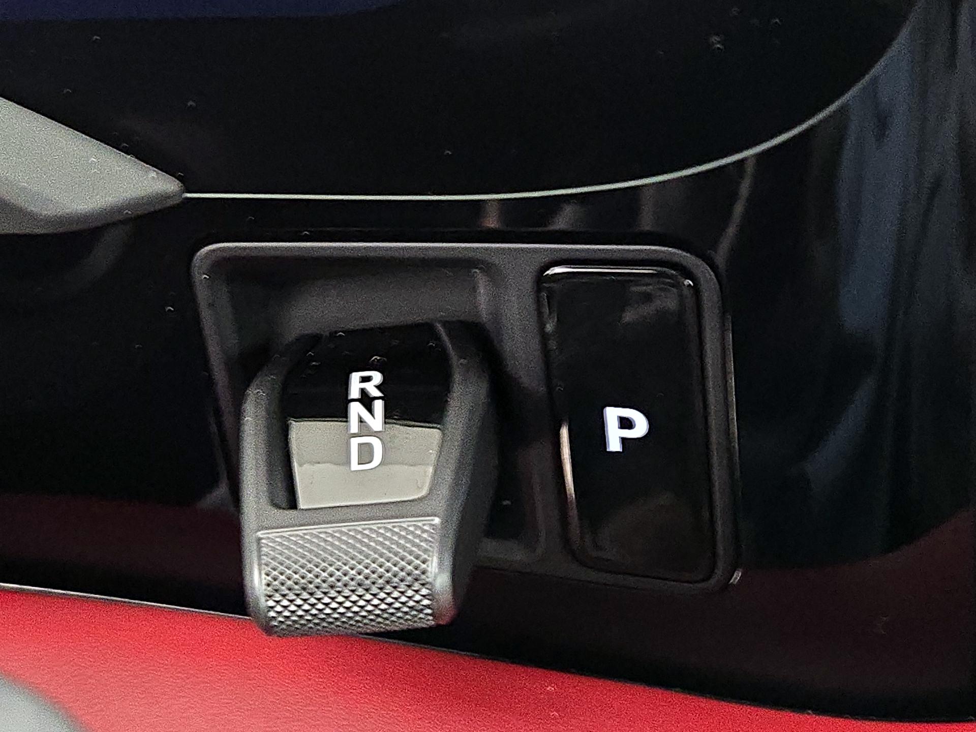 Thumbnail: 2023 Porsche Taycan - 17