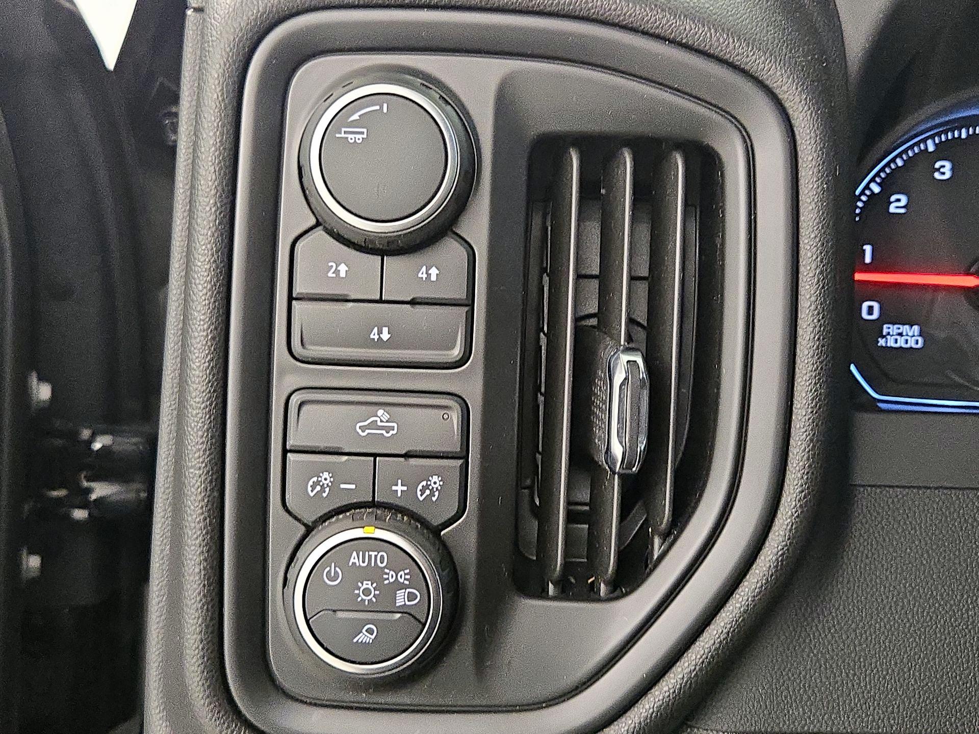 Thumbnail: 2023 Chevrolet Silverado 2500 - 13