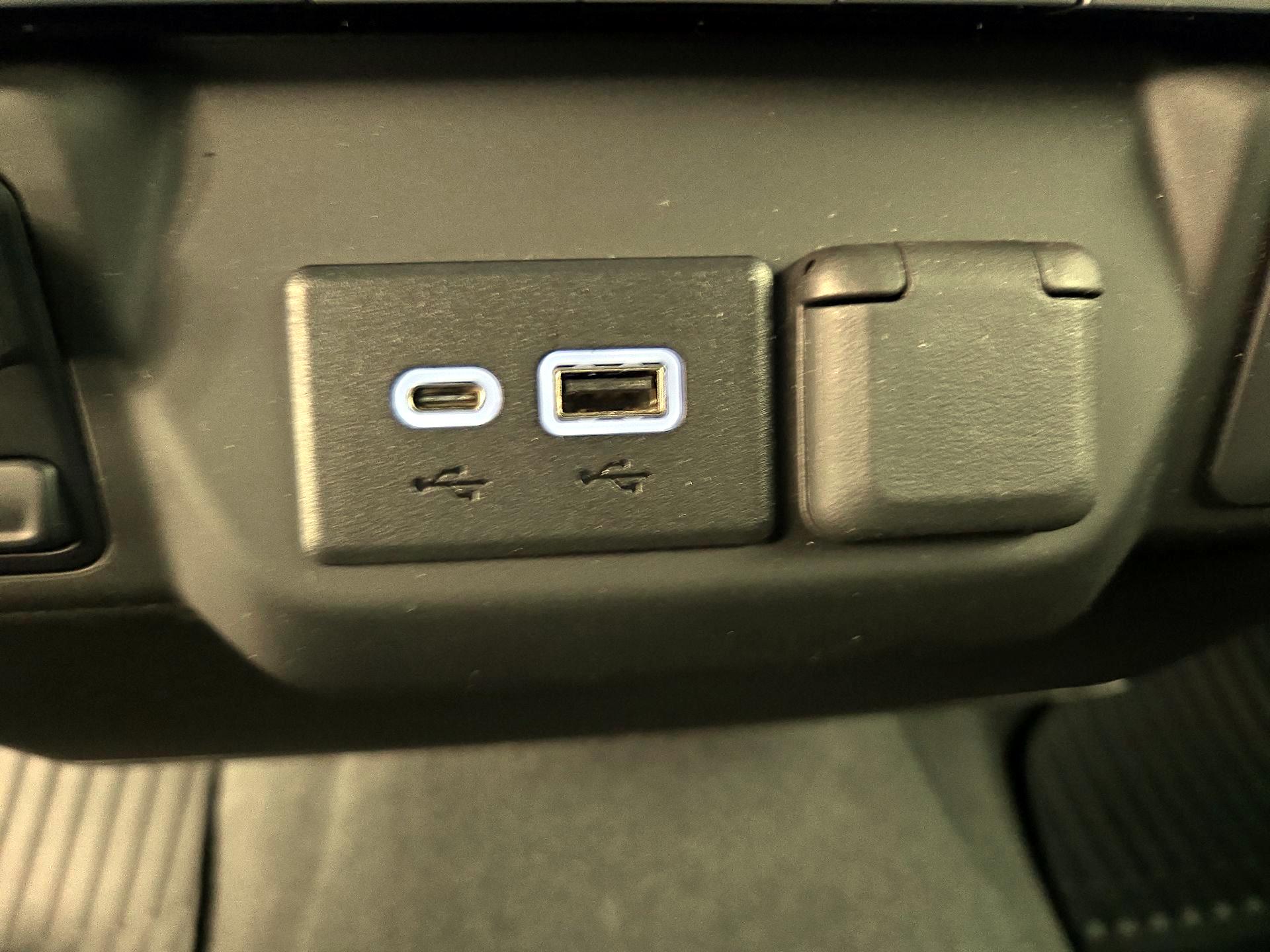 Thumbnail: 2023 Chevrolet Silverado 2500 - 18