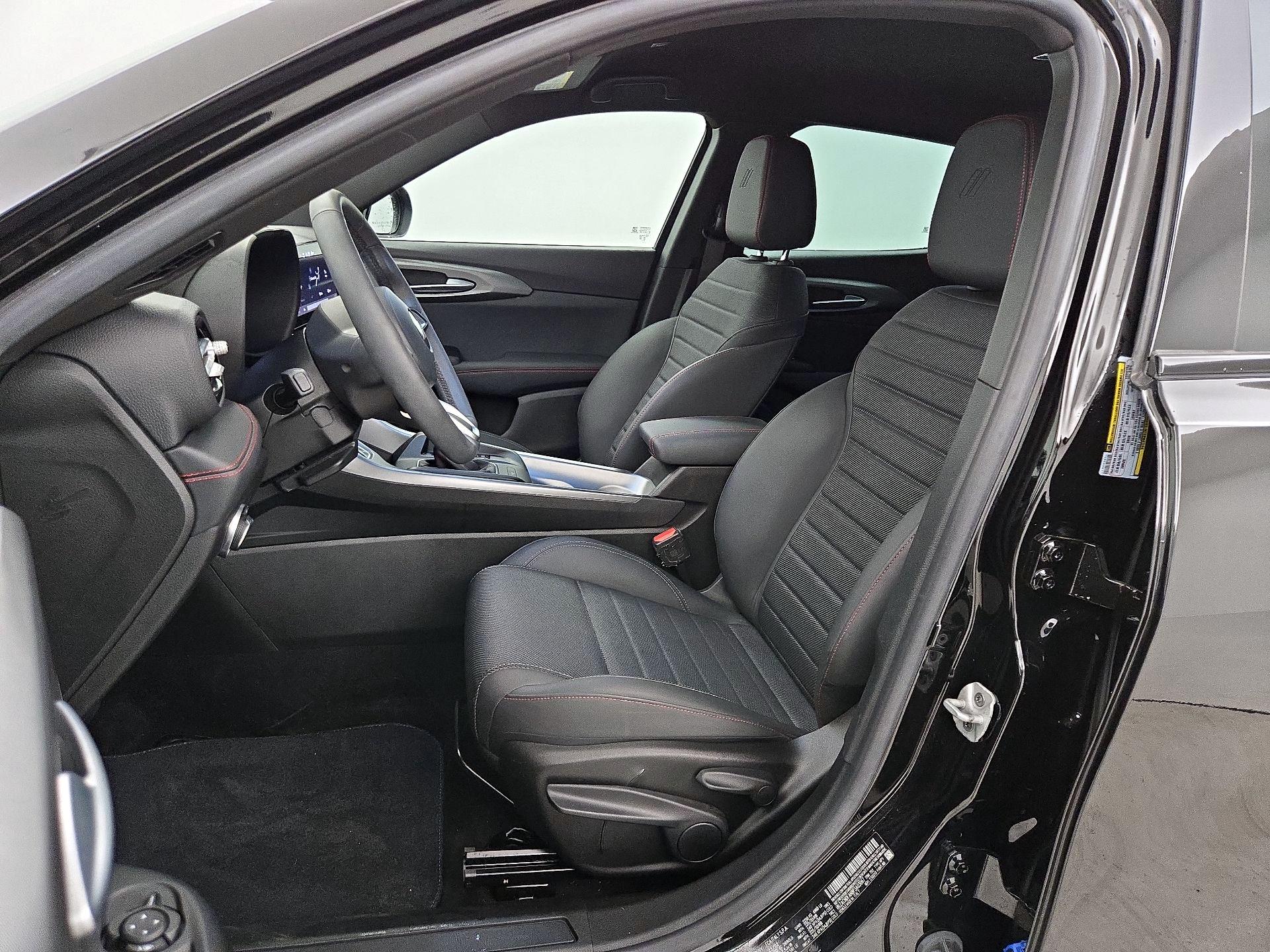 Thumbnail: 2023 Dodge Hornet - 11