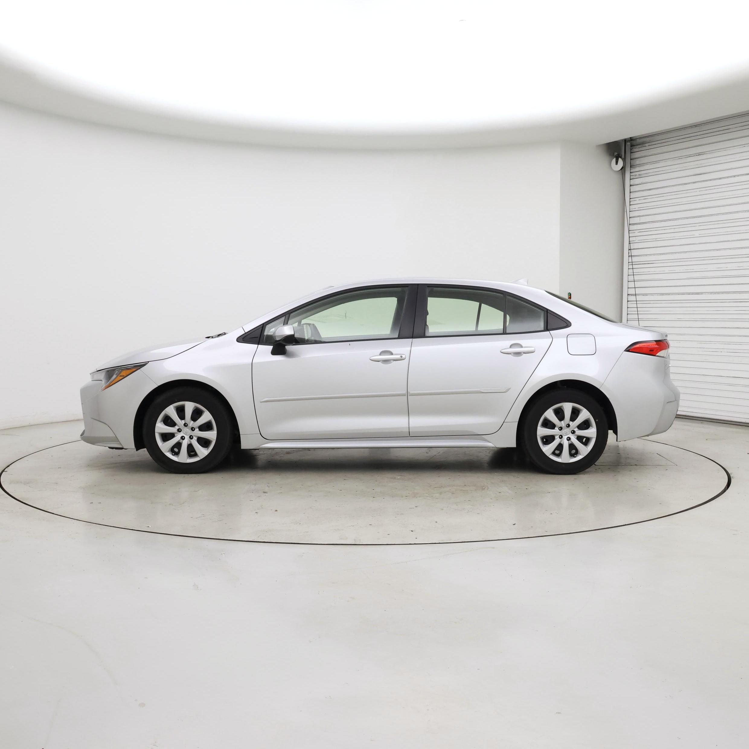 Thumbnail: 2022 Toyota Corolla - 3