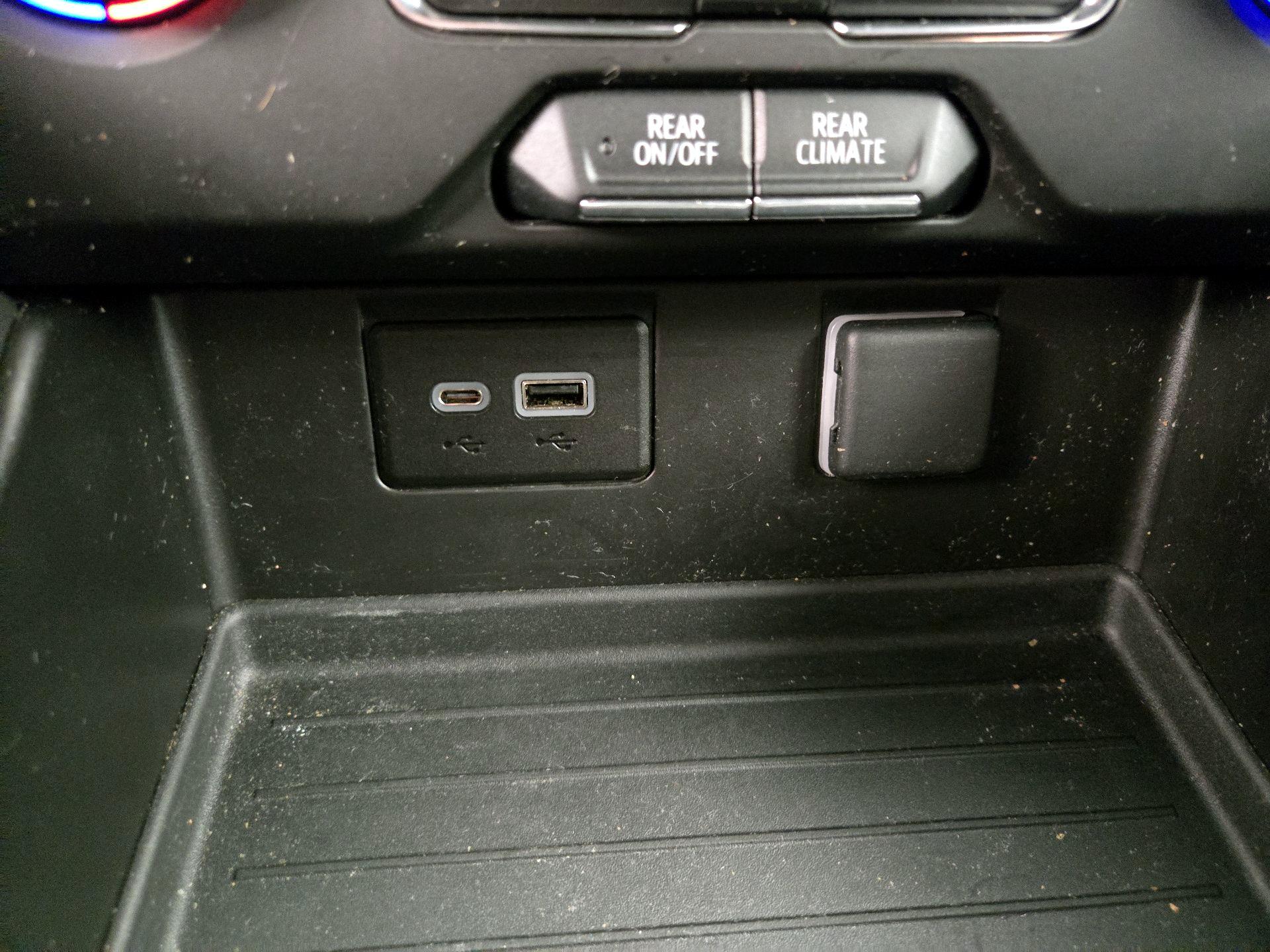 Thumbnail: 2023 Chevrolet Tahoe - 18