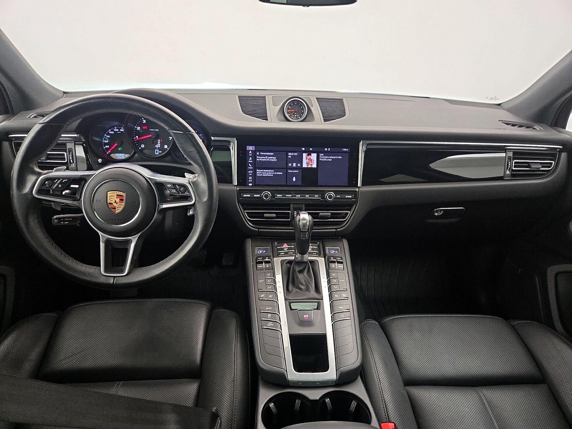Thumbnail: 2020 Porsche Macan - 9