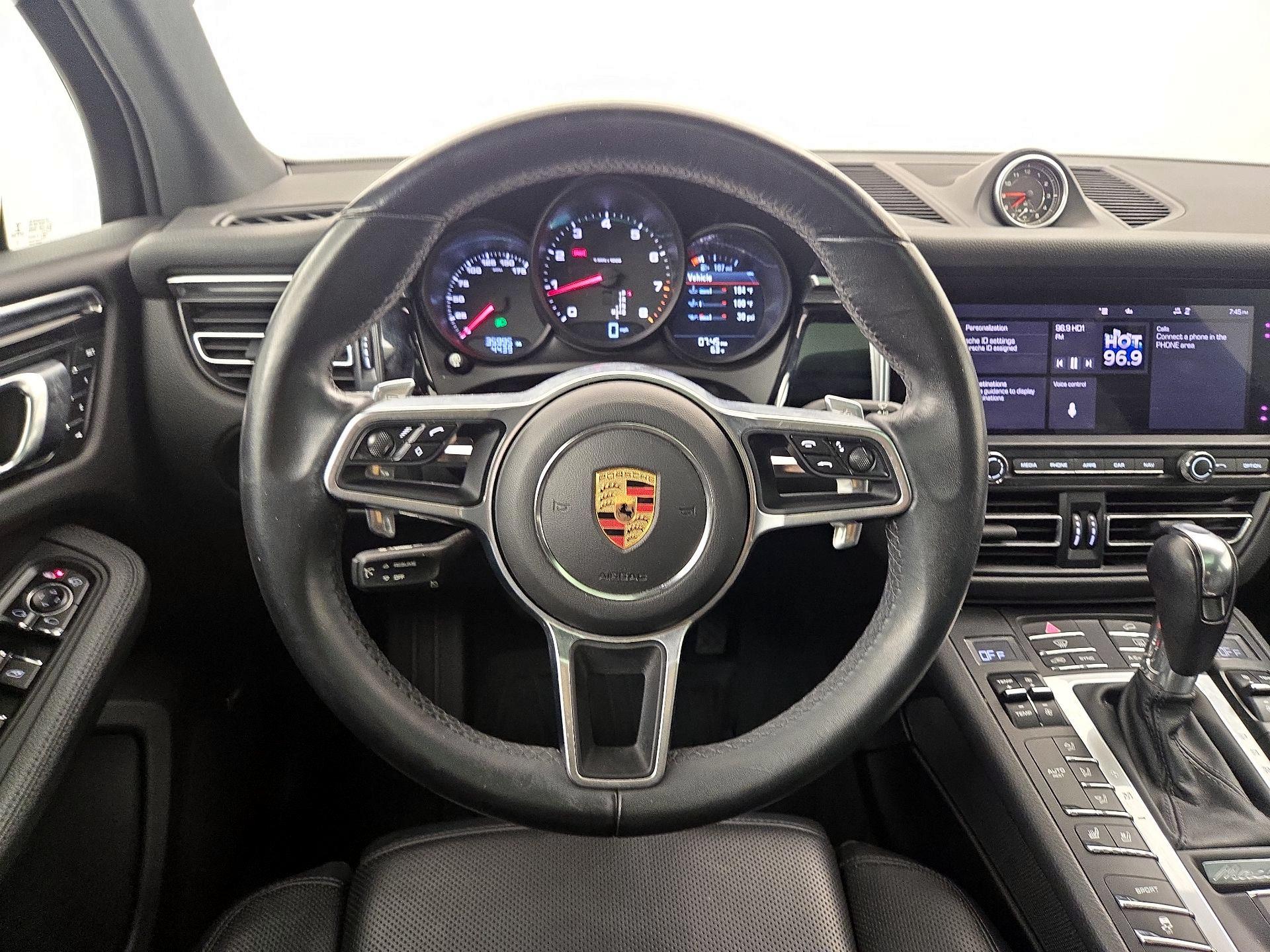 Thumbnail: 2020 Porsche Macan - 10