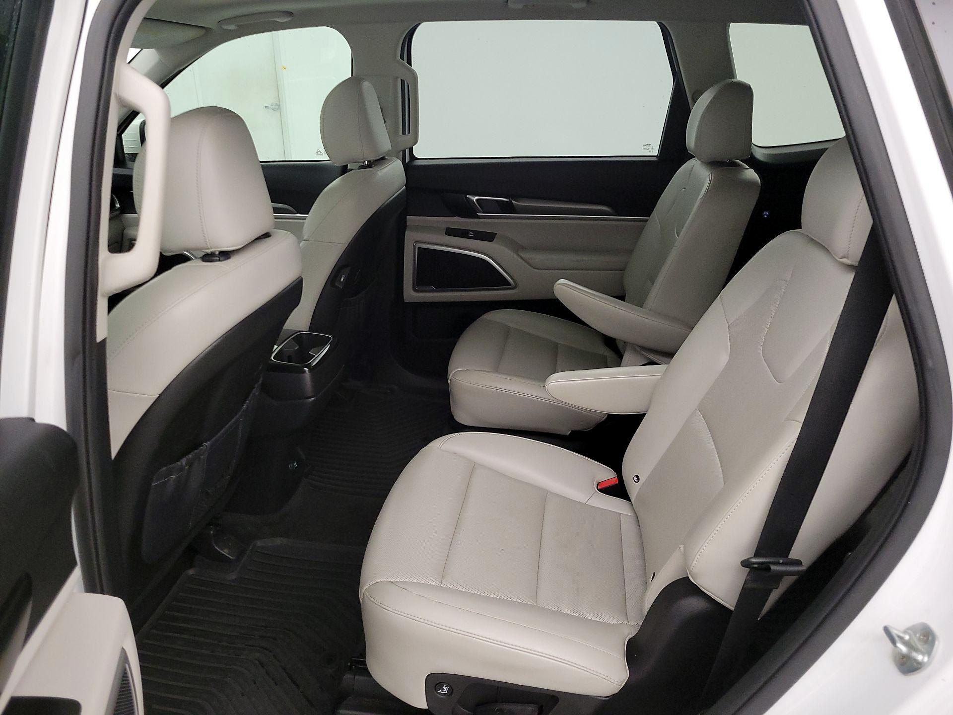 Thumbnail: 2020 Kia Telluride - 20