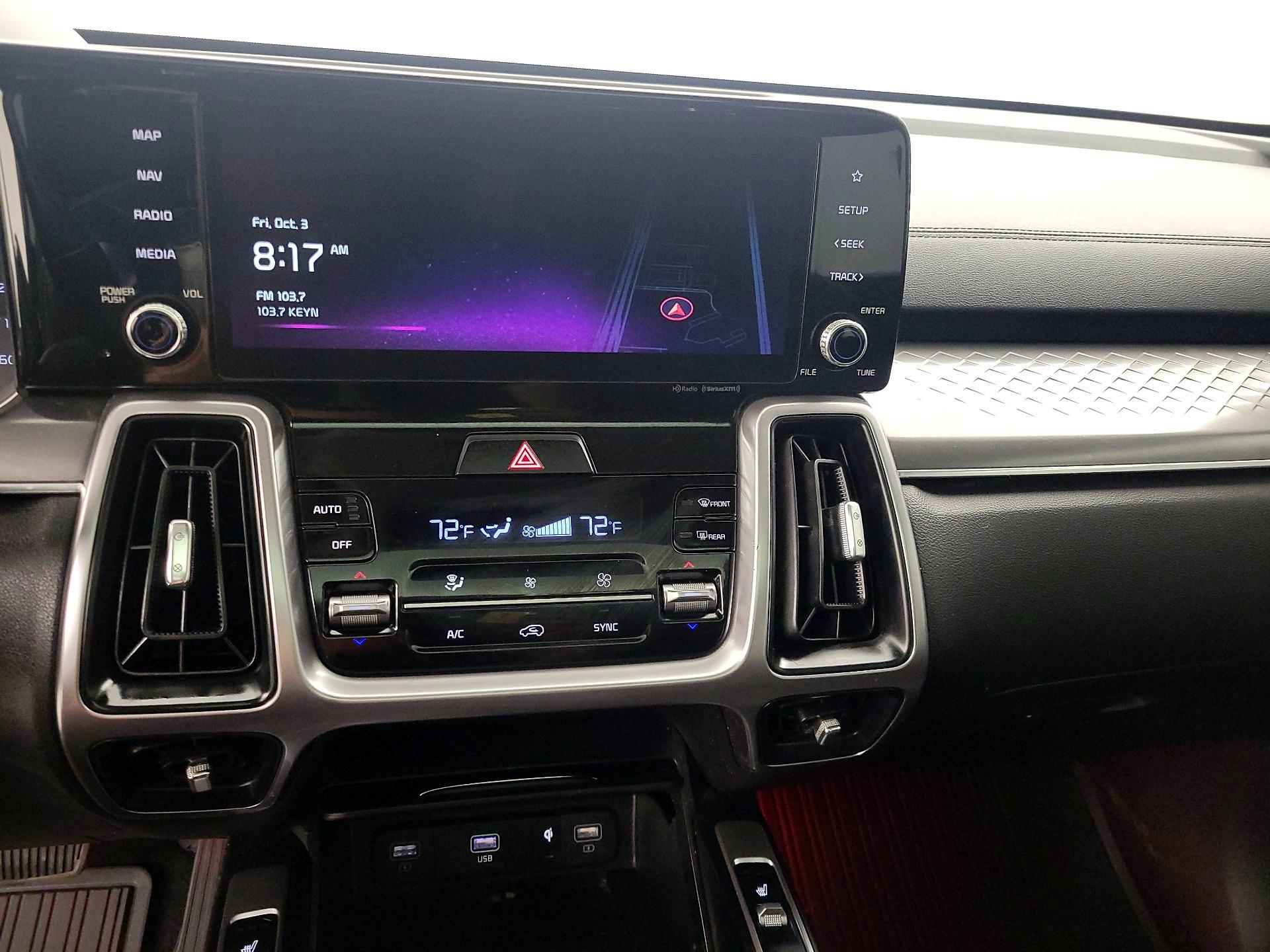 Thumbnail: 2023 Kia Sorento - 16