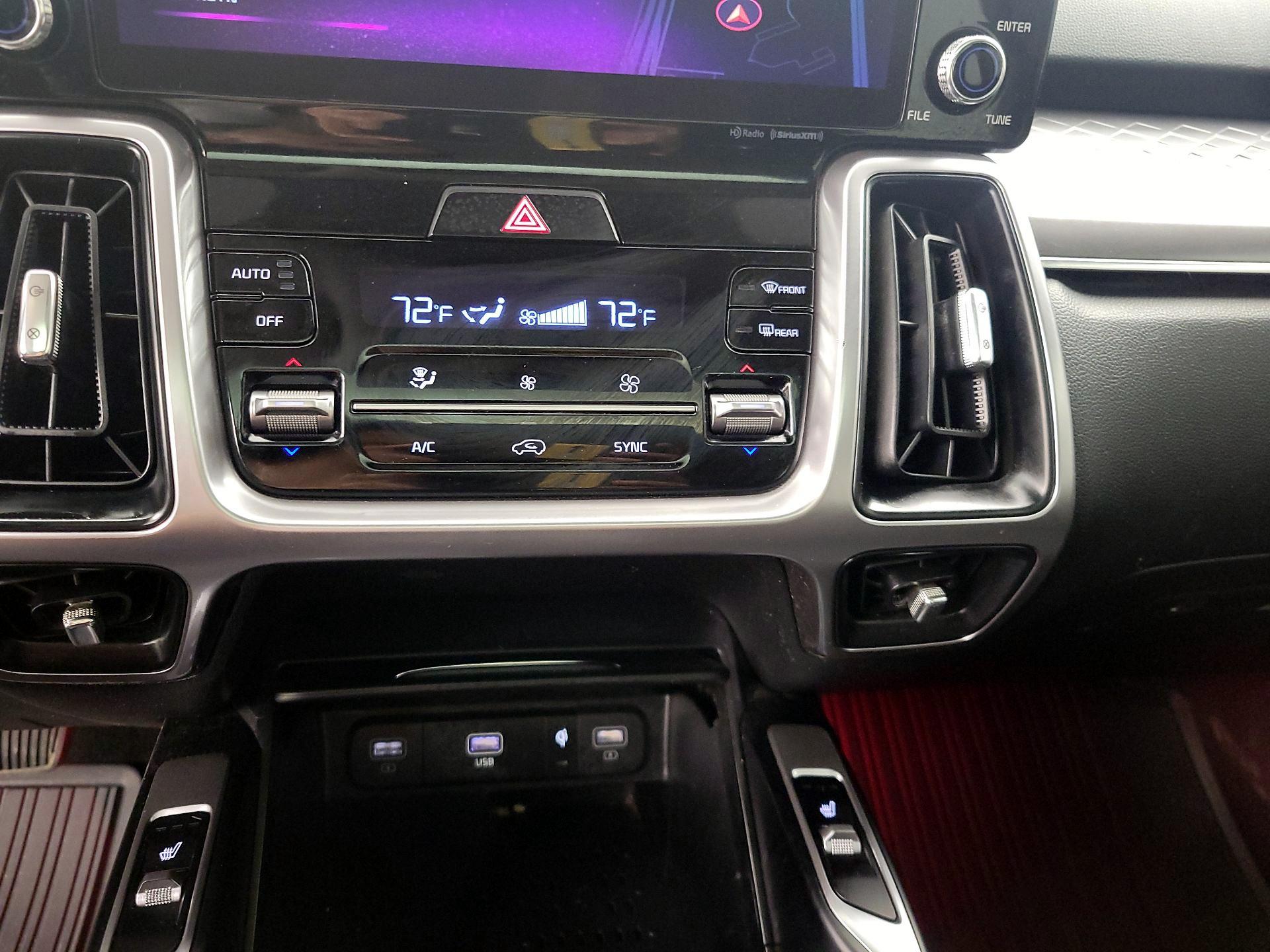 Thumbnail: 2023 Kia Sorento - 17