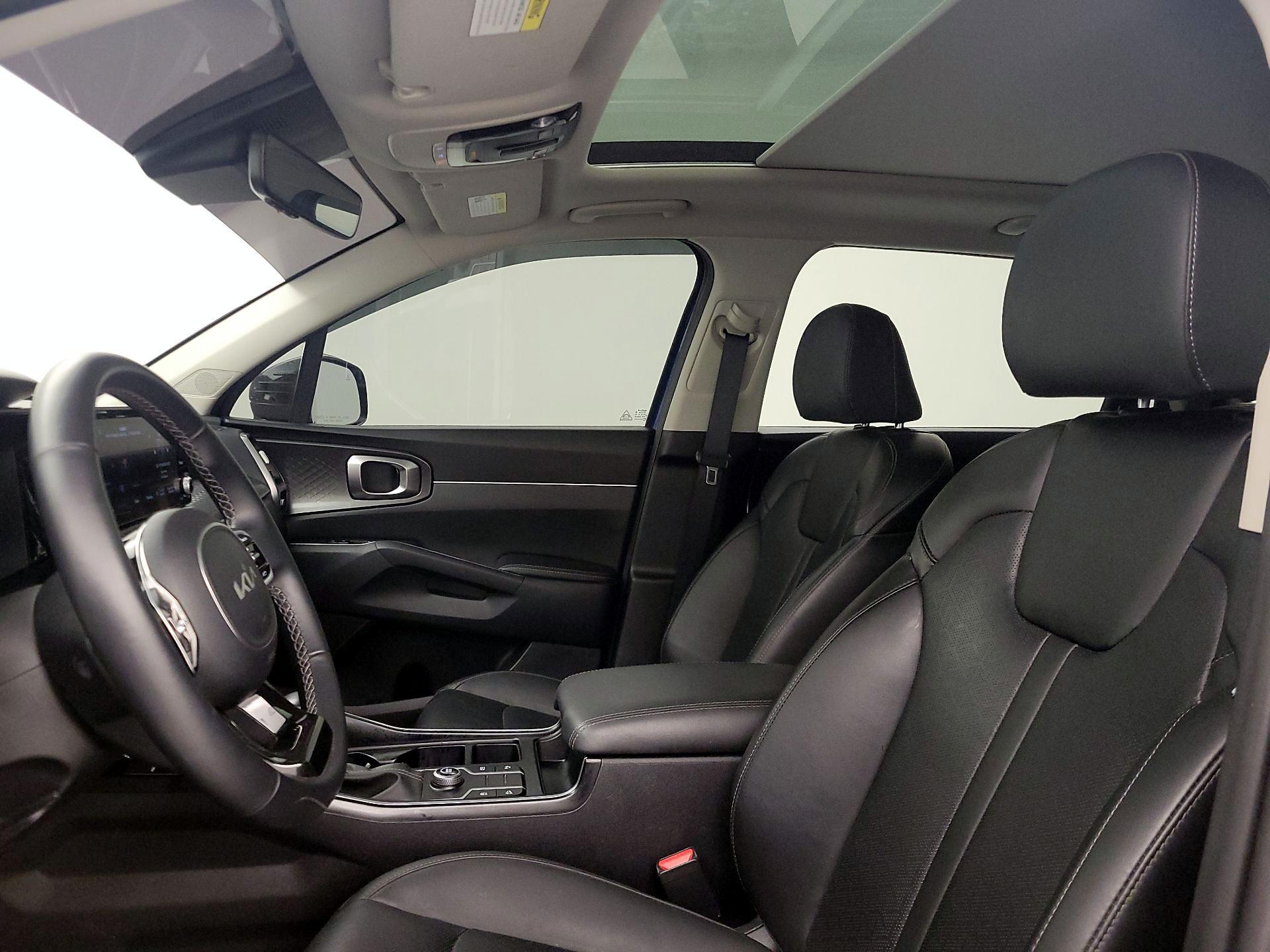Thumbnail: 2023 Kia Sorento - 20