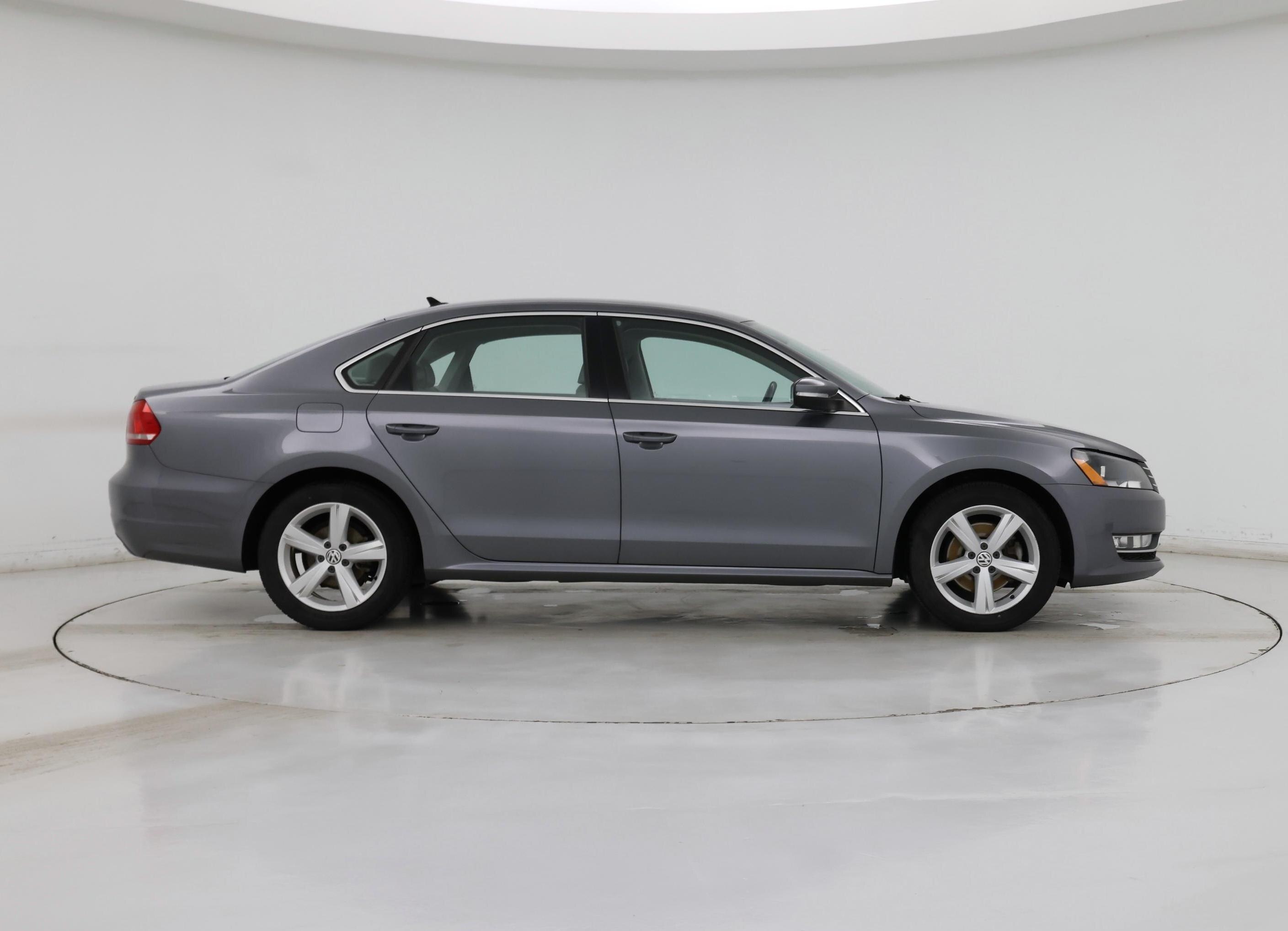 Thumbnail: 2015 Volkswagen Passat - 7