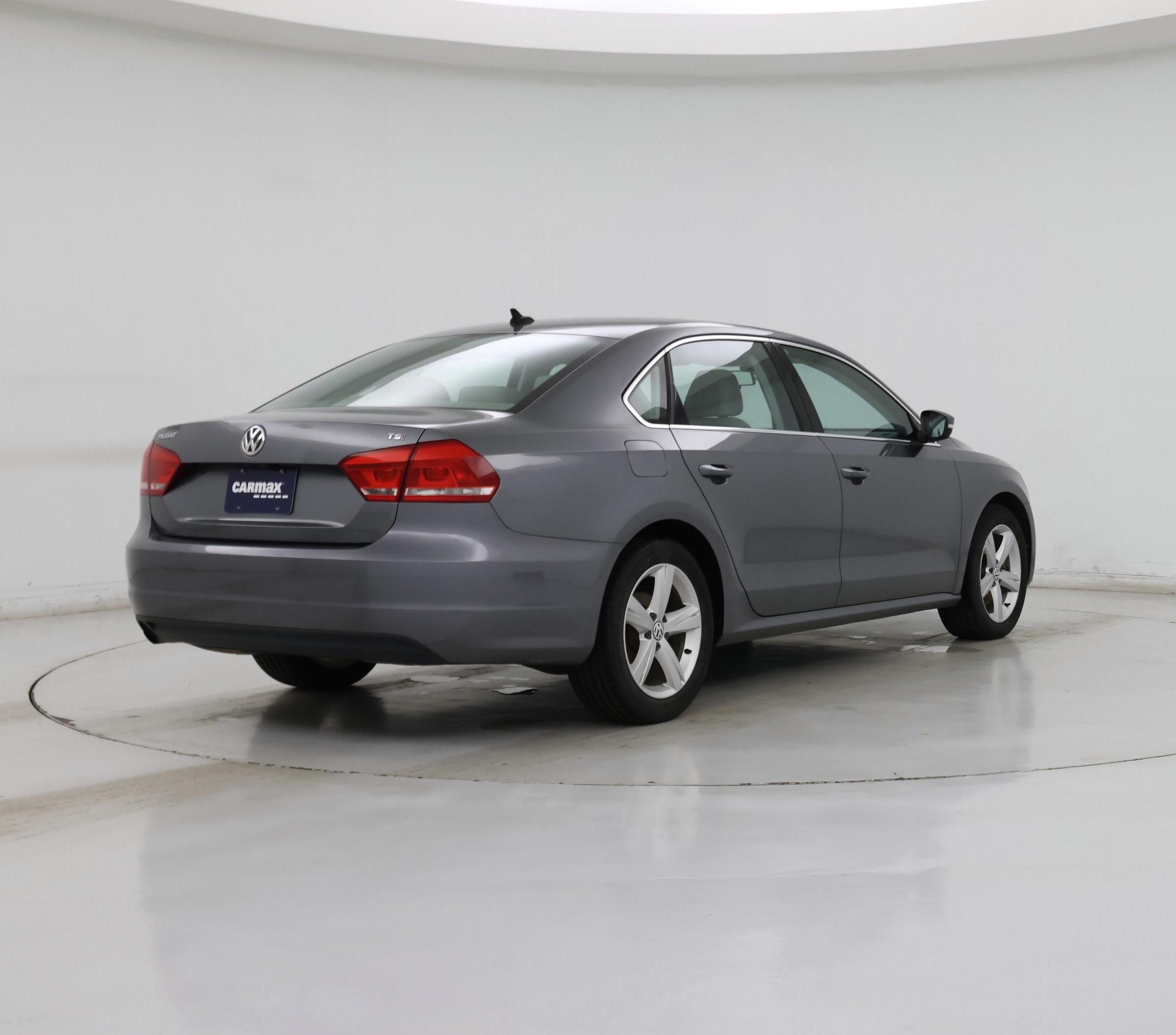 Thumbnail: 2015 Volkswagen Passat - 8