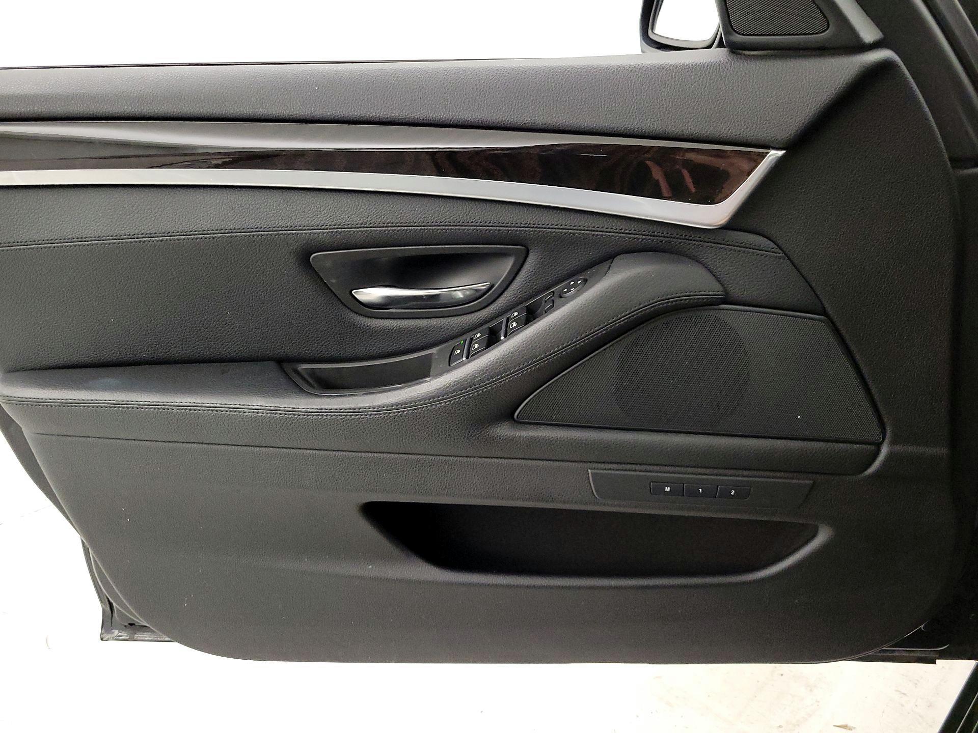 Thumbnail: 2014 BMW 5 Series - 12
