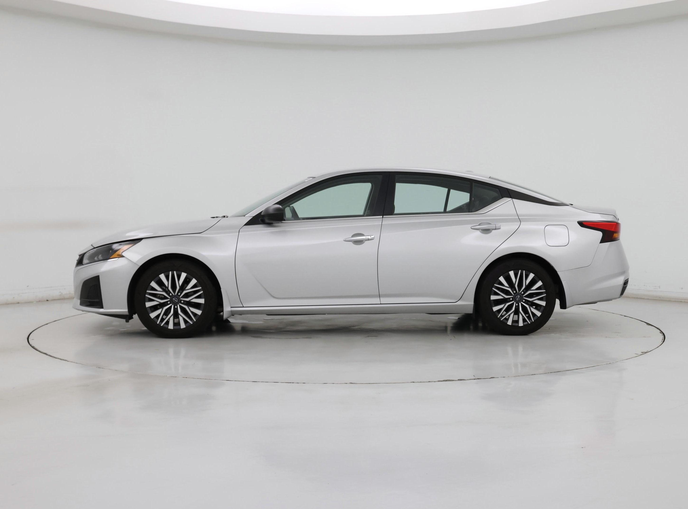 Thumbnail: 2024 Nissan Altima - 3