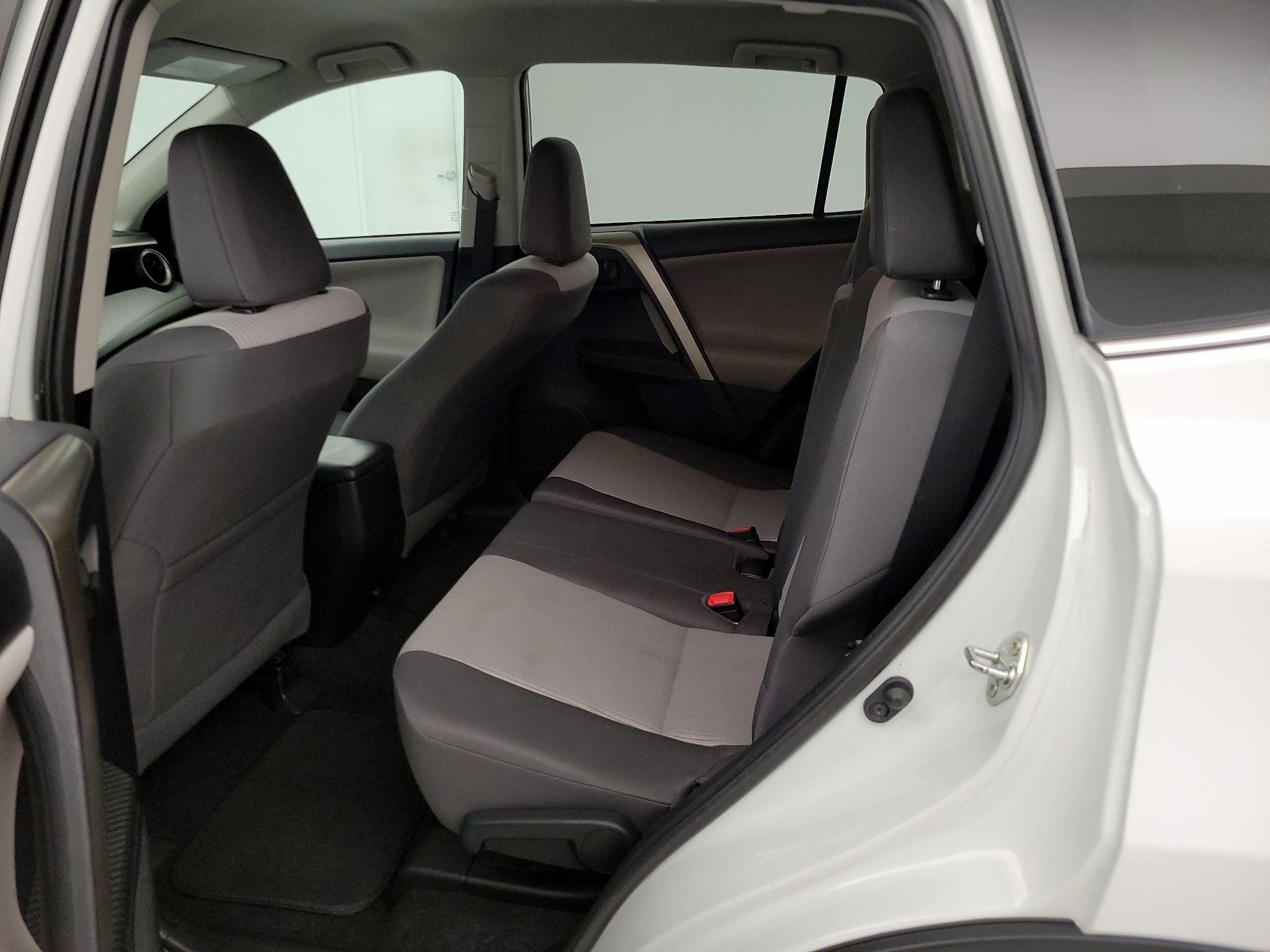 Thumbnail: 2014 Toyota RAV4 - 19