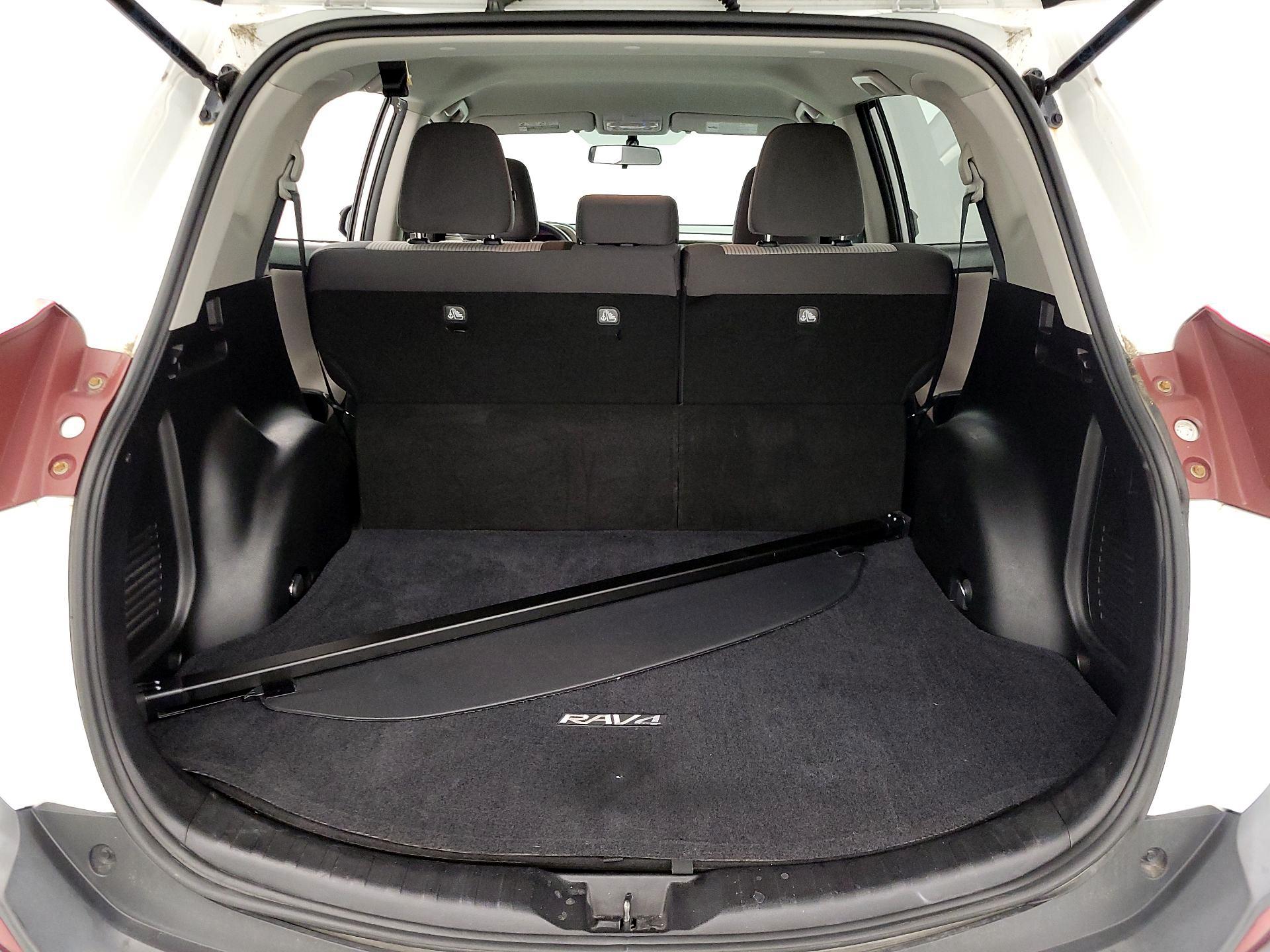 Thumbnail: 2014 Toyota RAV4 - 20