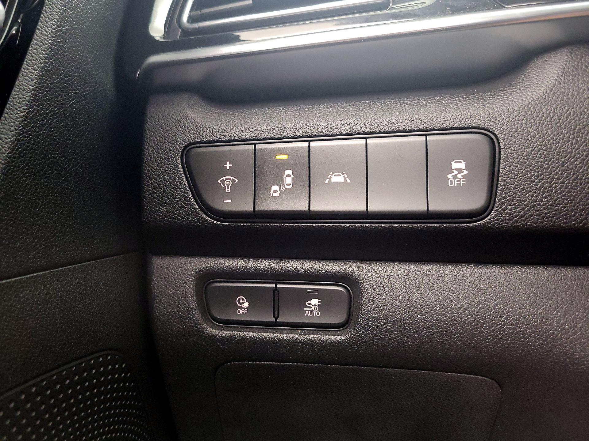 Thumbnail: 2022 Kia Niro - 13