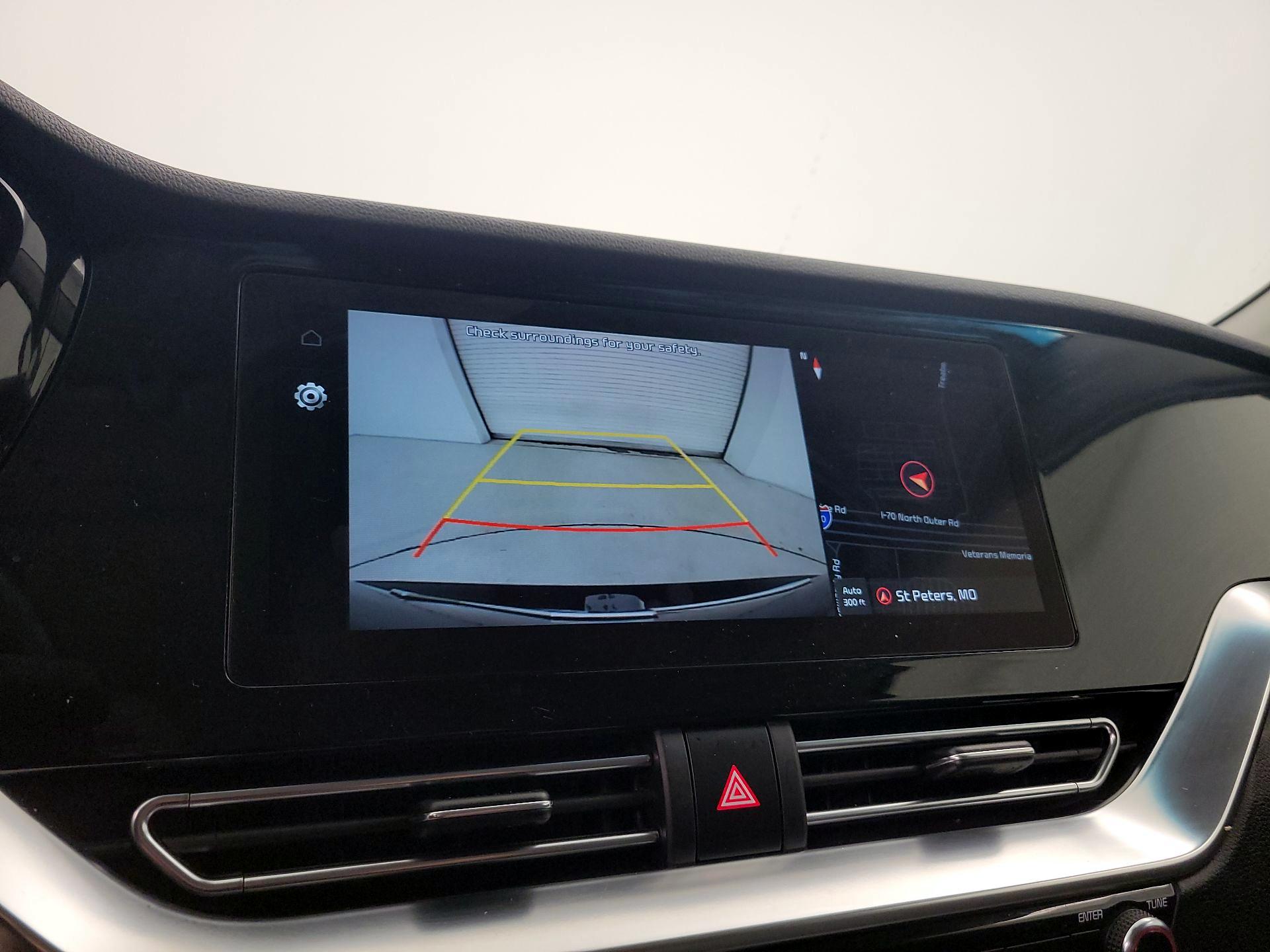 Thumbnail: 2022 Kia Niro - 15