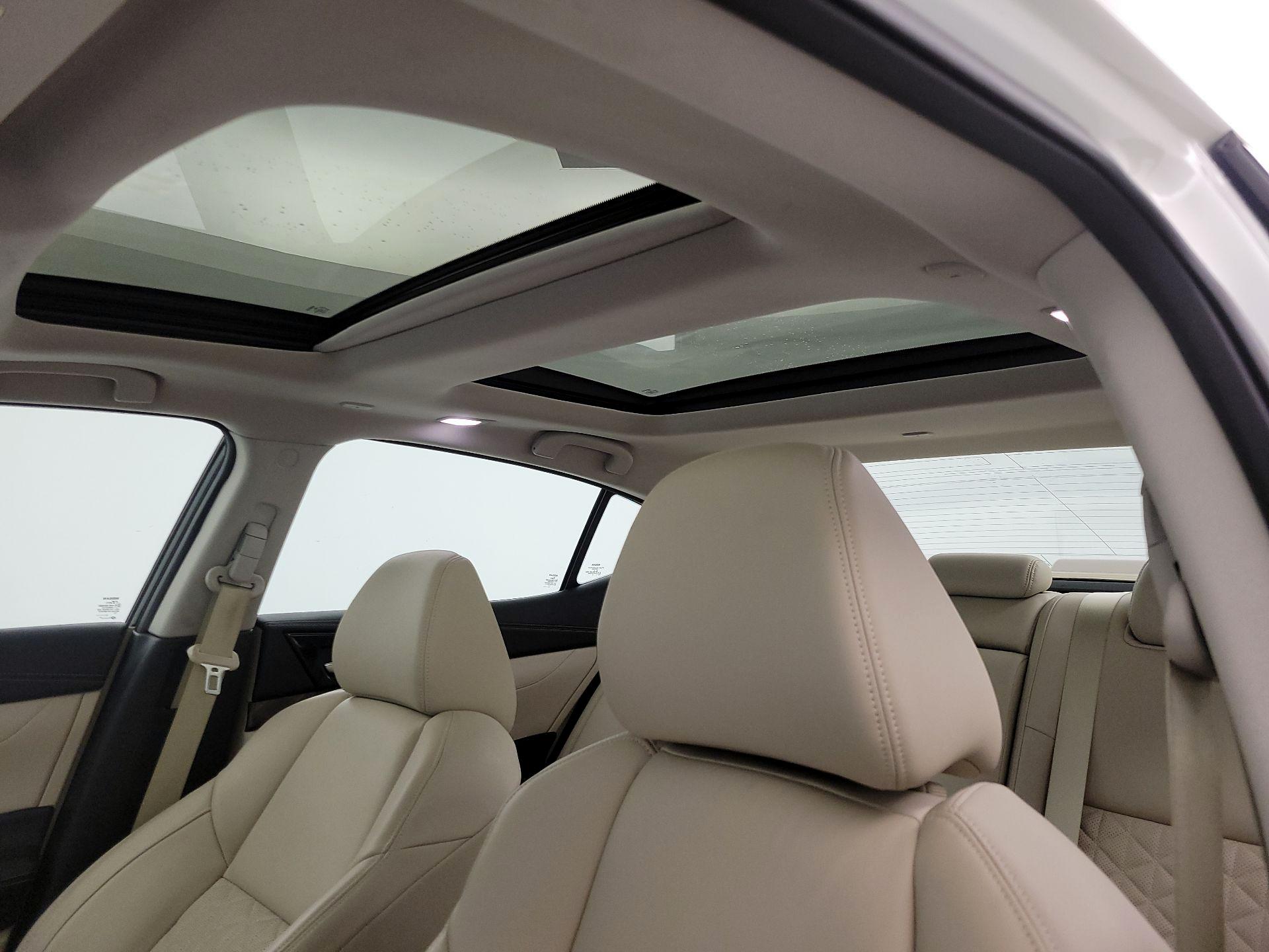 Thumbnail: 2016 Nissan Maxima - 20