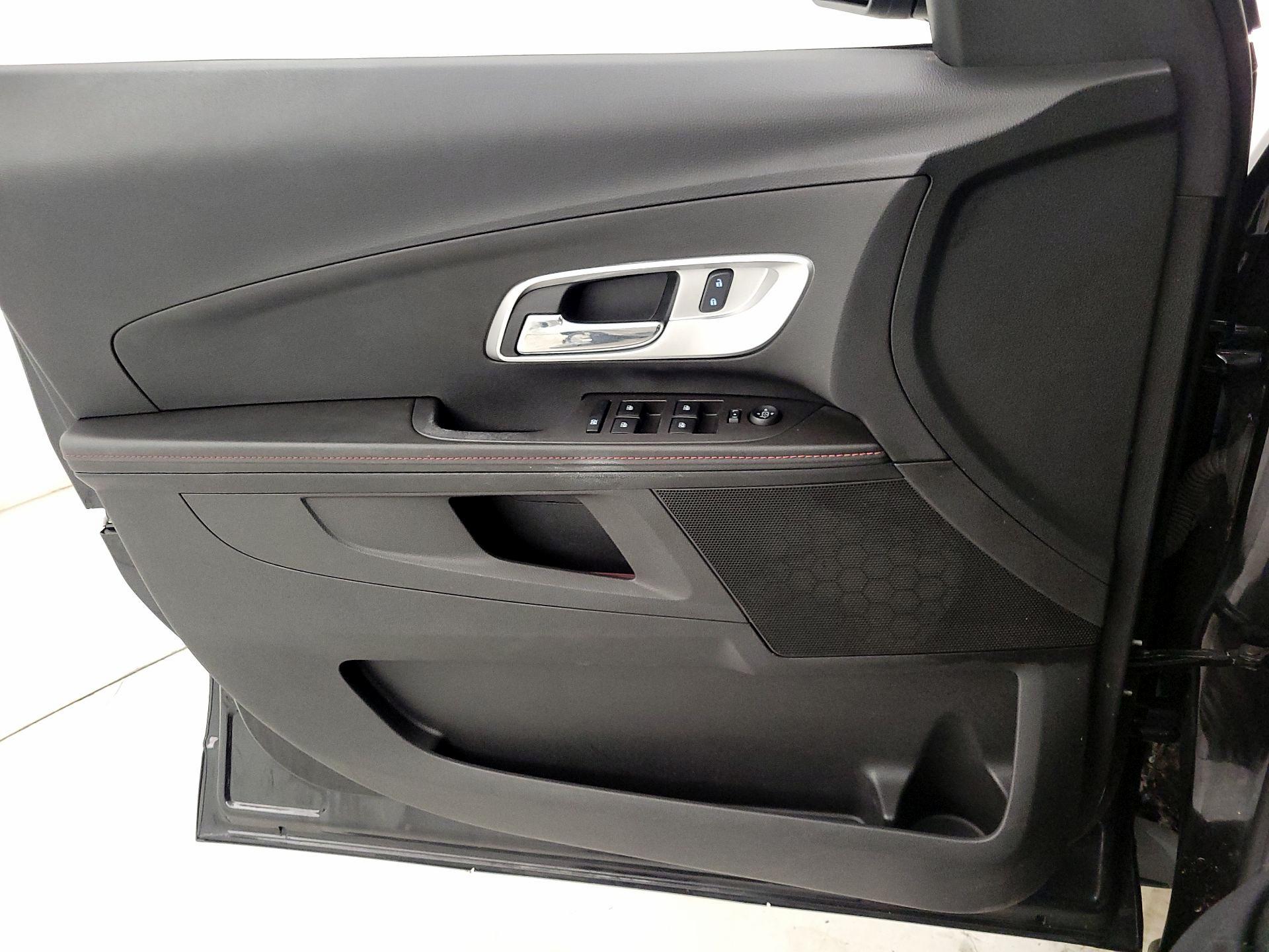 Thumbnail: 2015 Chevrolet Equinox - 12