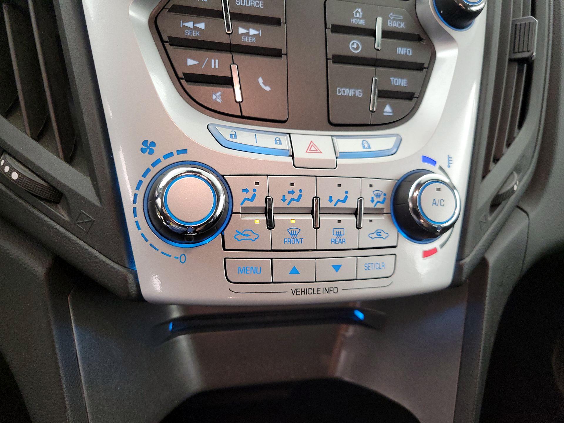 Thumbnail: 2015 Chevrolet Equinox - 15