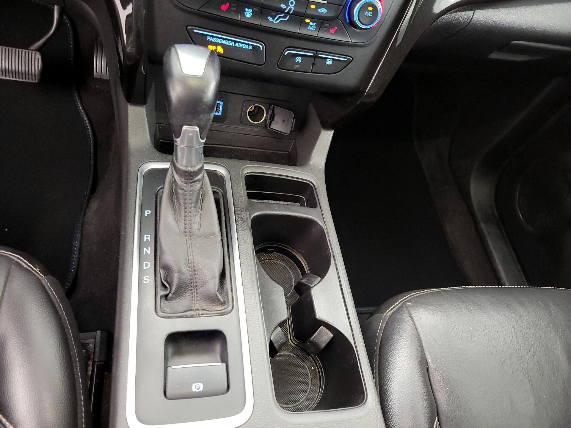 Thumbnail: 2017 Ford Escape - 18