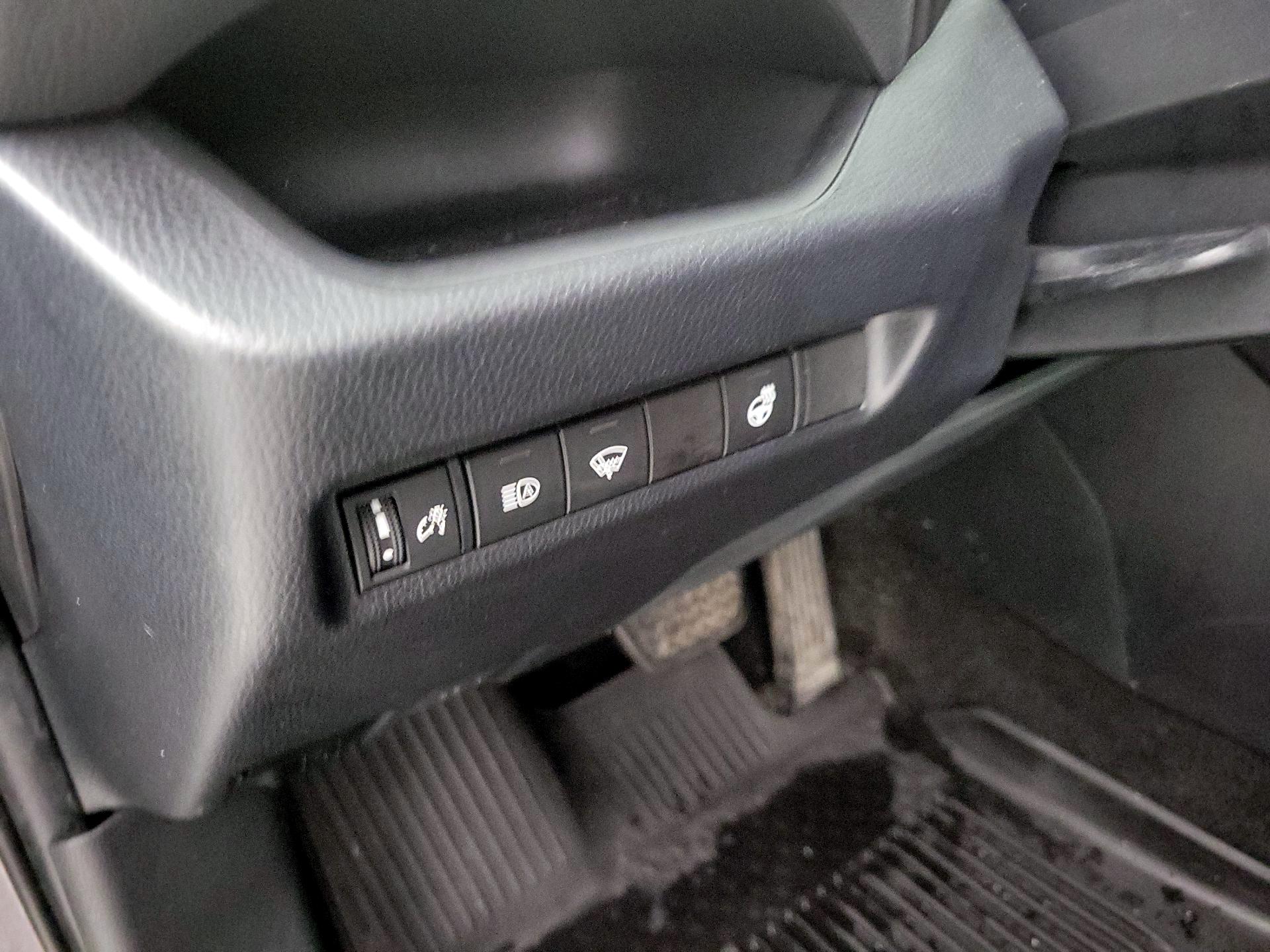Thumbnail: 2020 Toyota RAV4 - 13