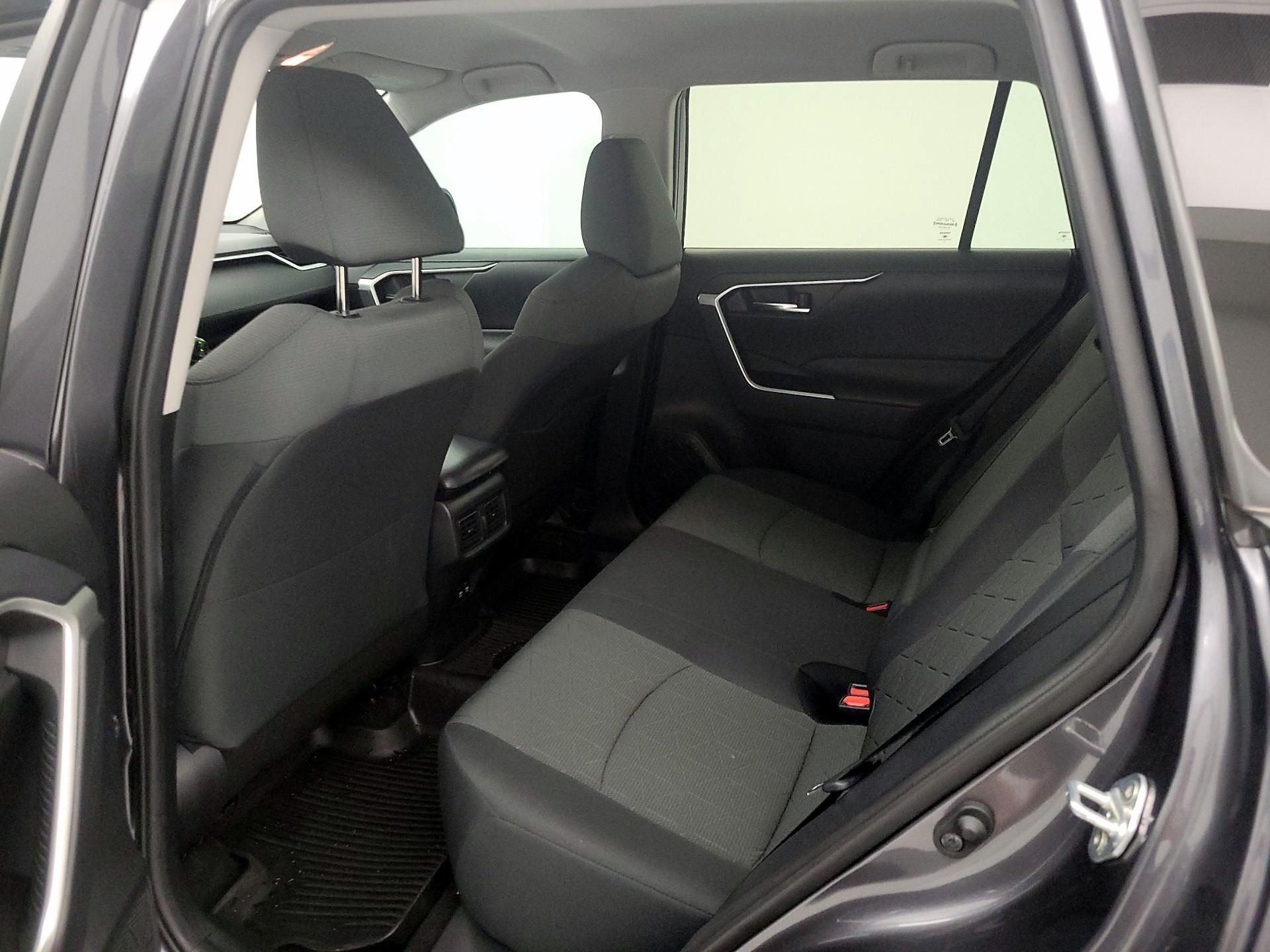 Thumbnail: 2020 Toyota RAV4 - 19