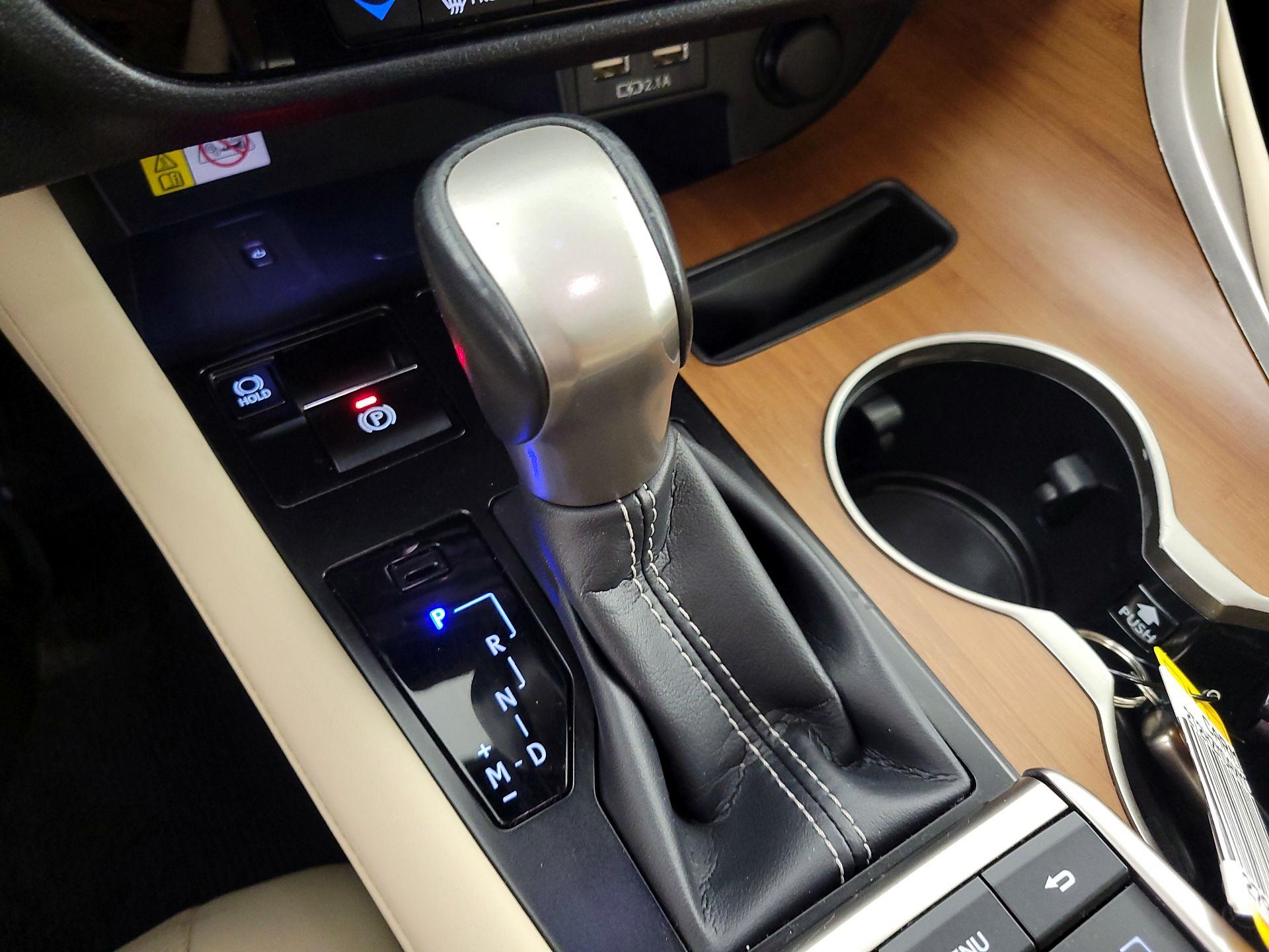 Thumbnail: 2021 Lexus RX - 18