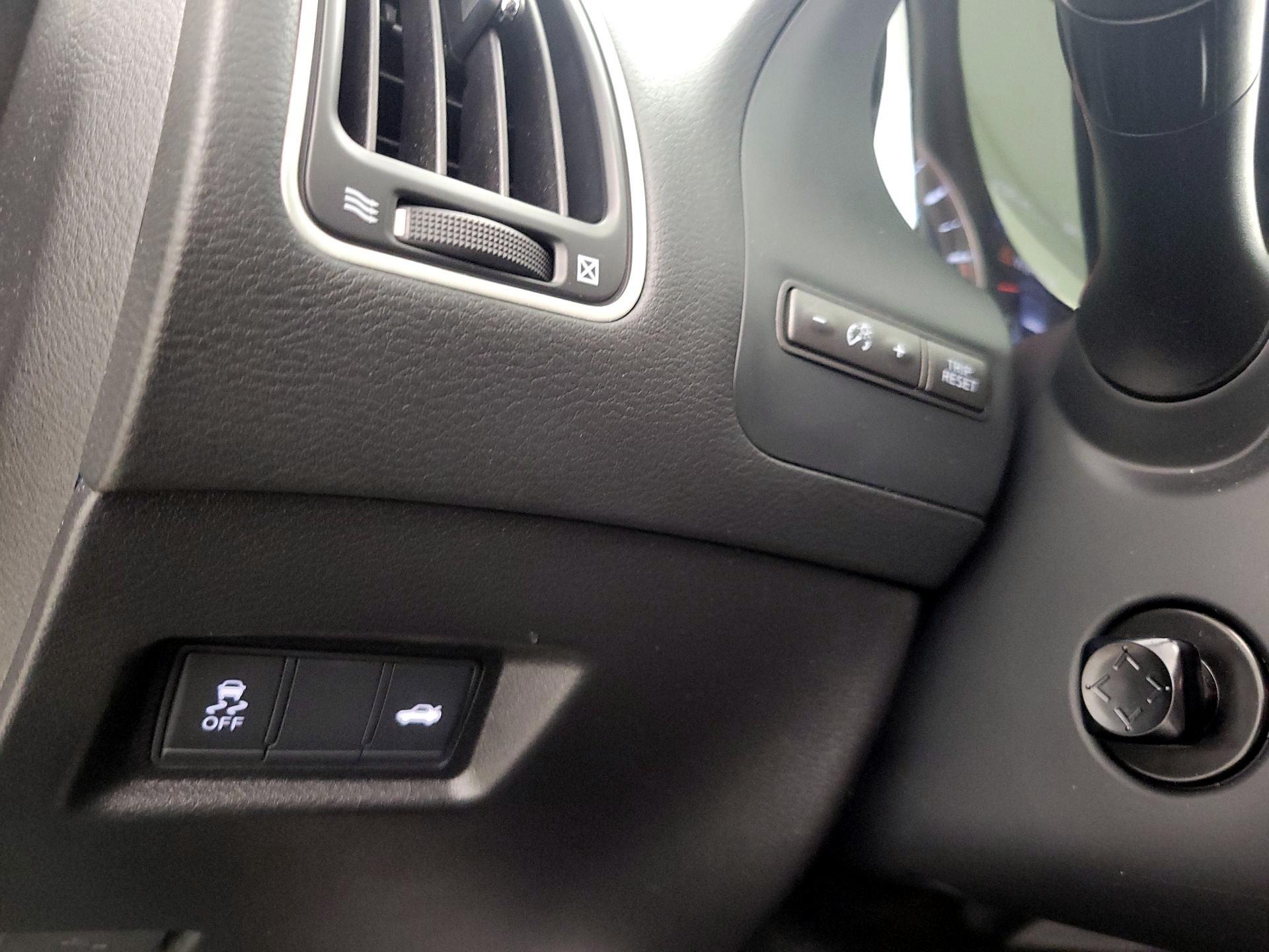 Thumbnail: 2018 INFINITI Q50 - 13