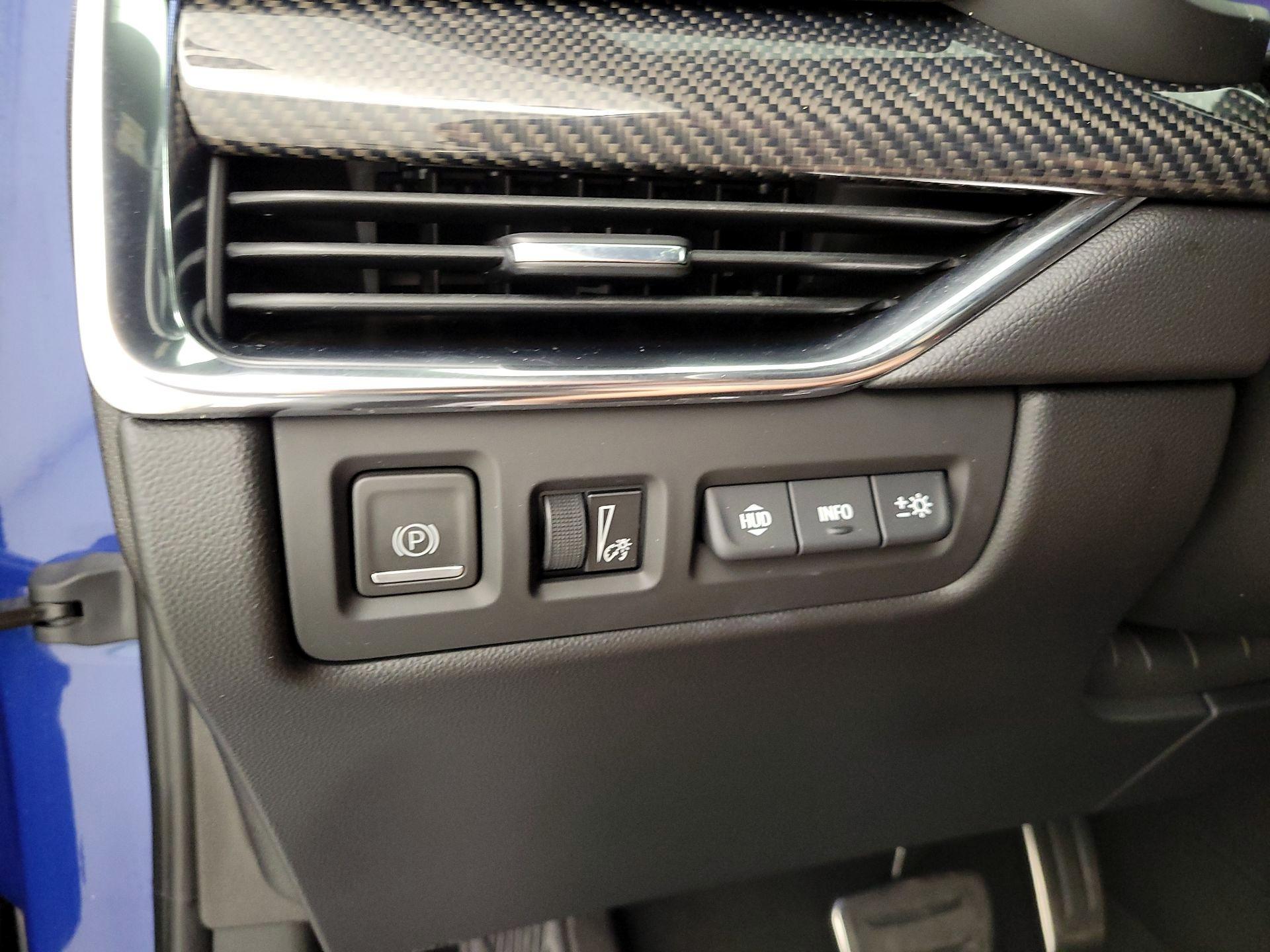 Thumbnail: 2021 Cadillac XT4 - 13
