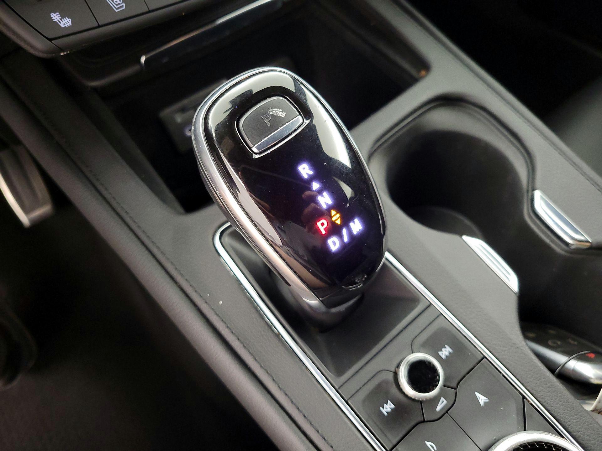 Thumbnail: 2021 Cadillac XT4 - 17