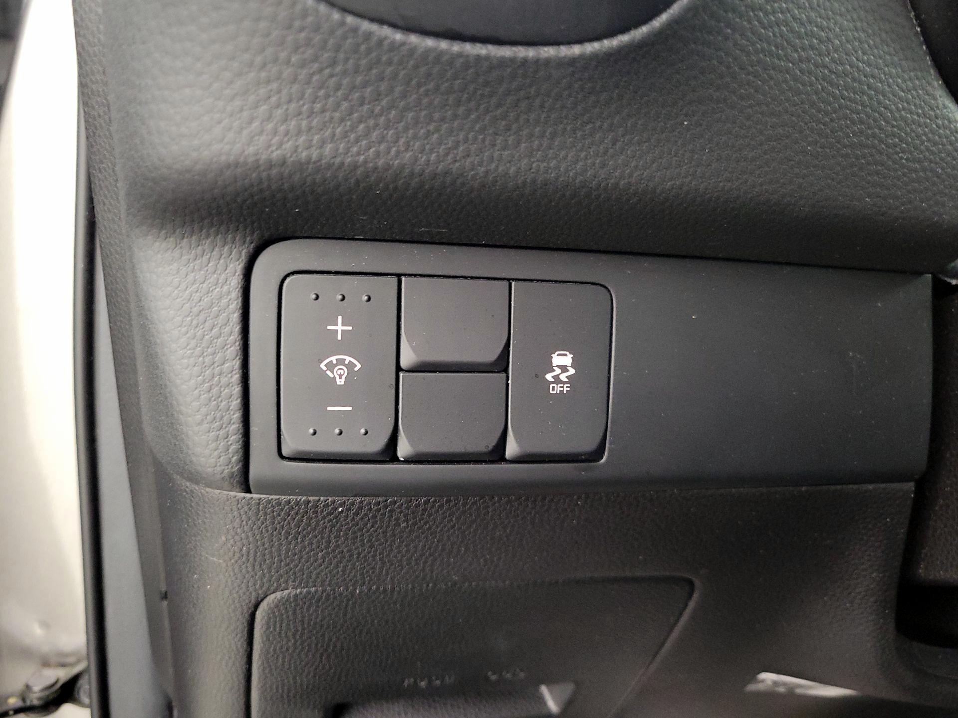 Thumbnail: 2017 Kia Soul - 13