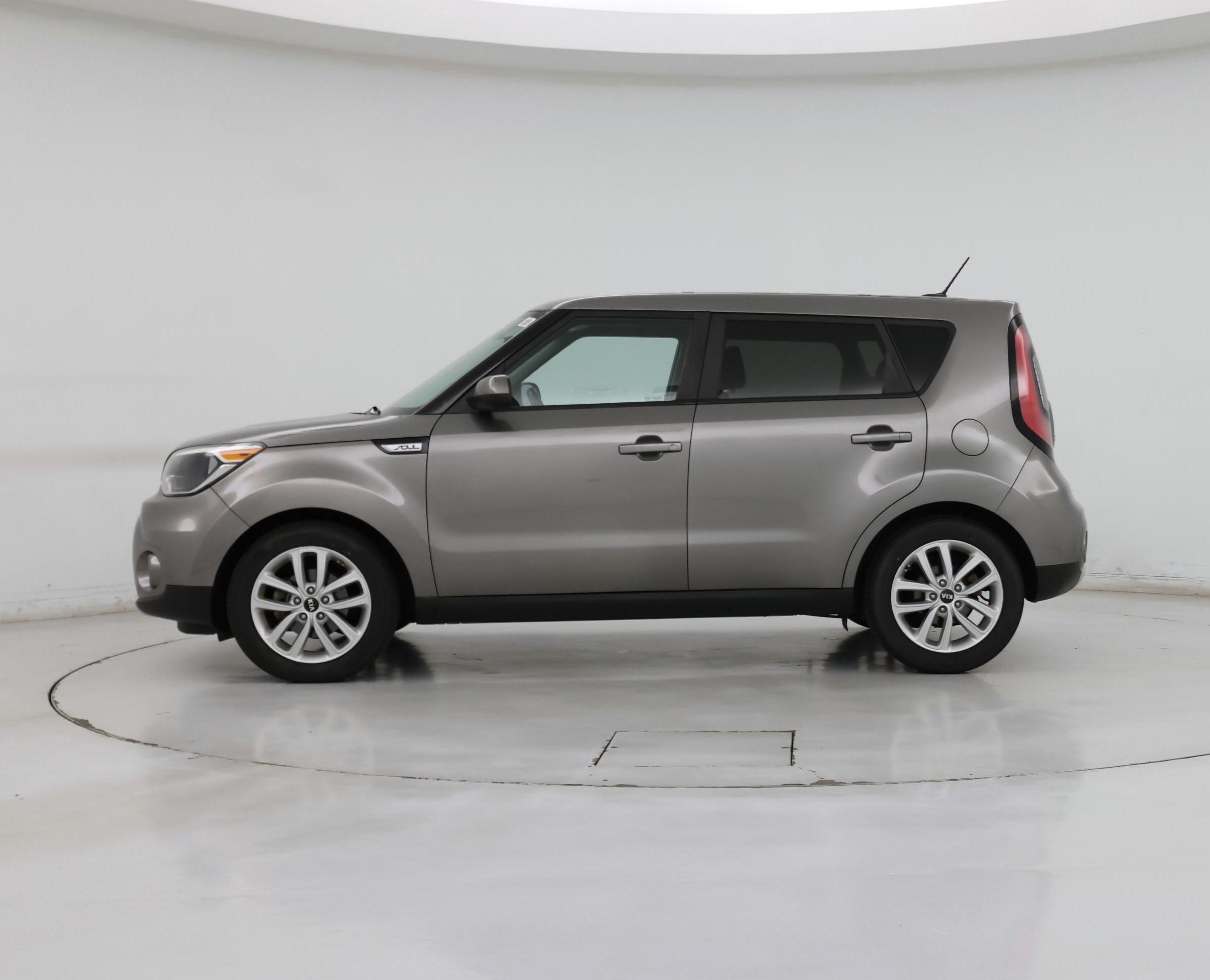 Thumbnail: 2017 Kia Soul - 3