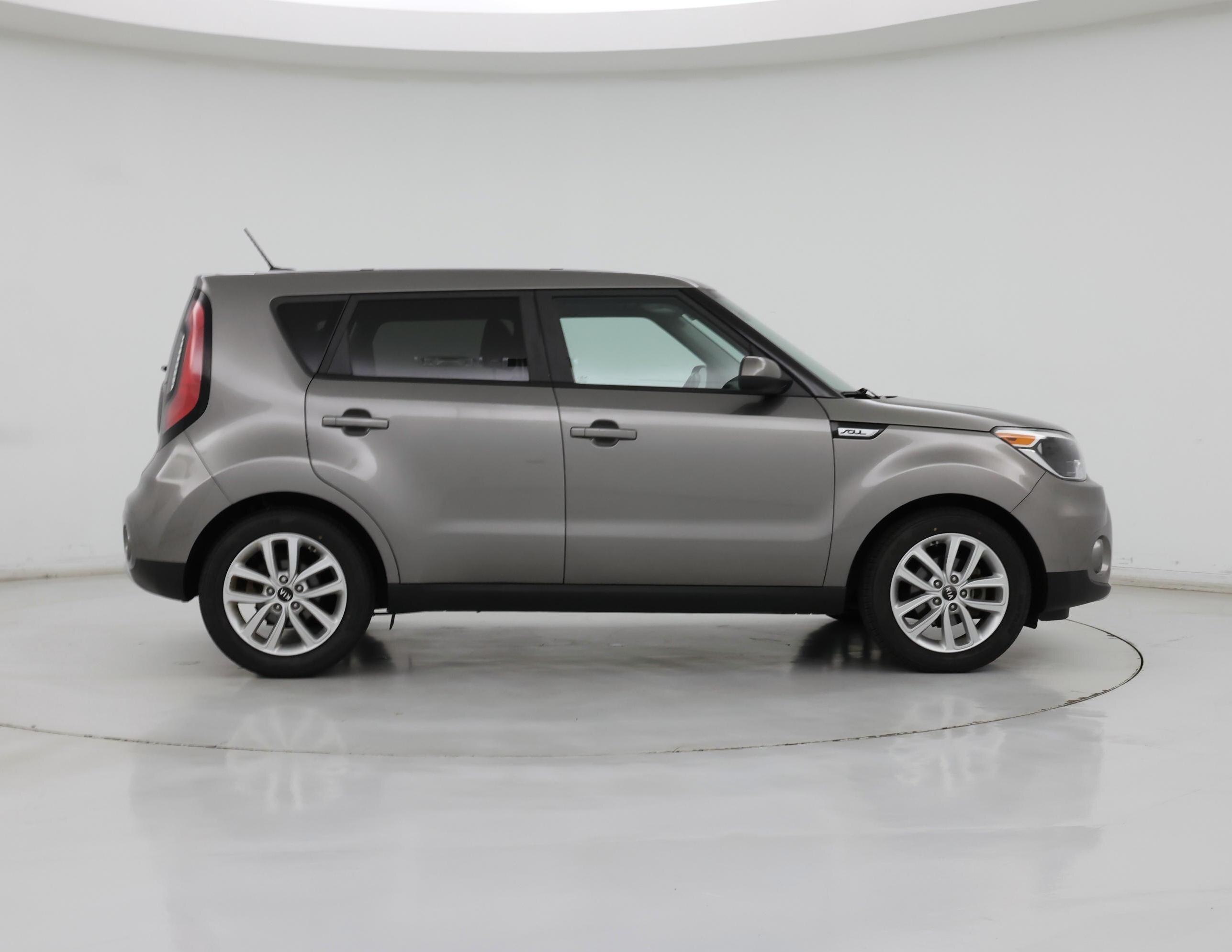 Thumbnail: 2017 Kia Soul - 7