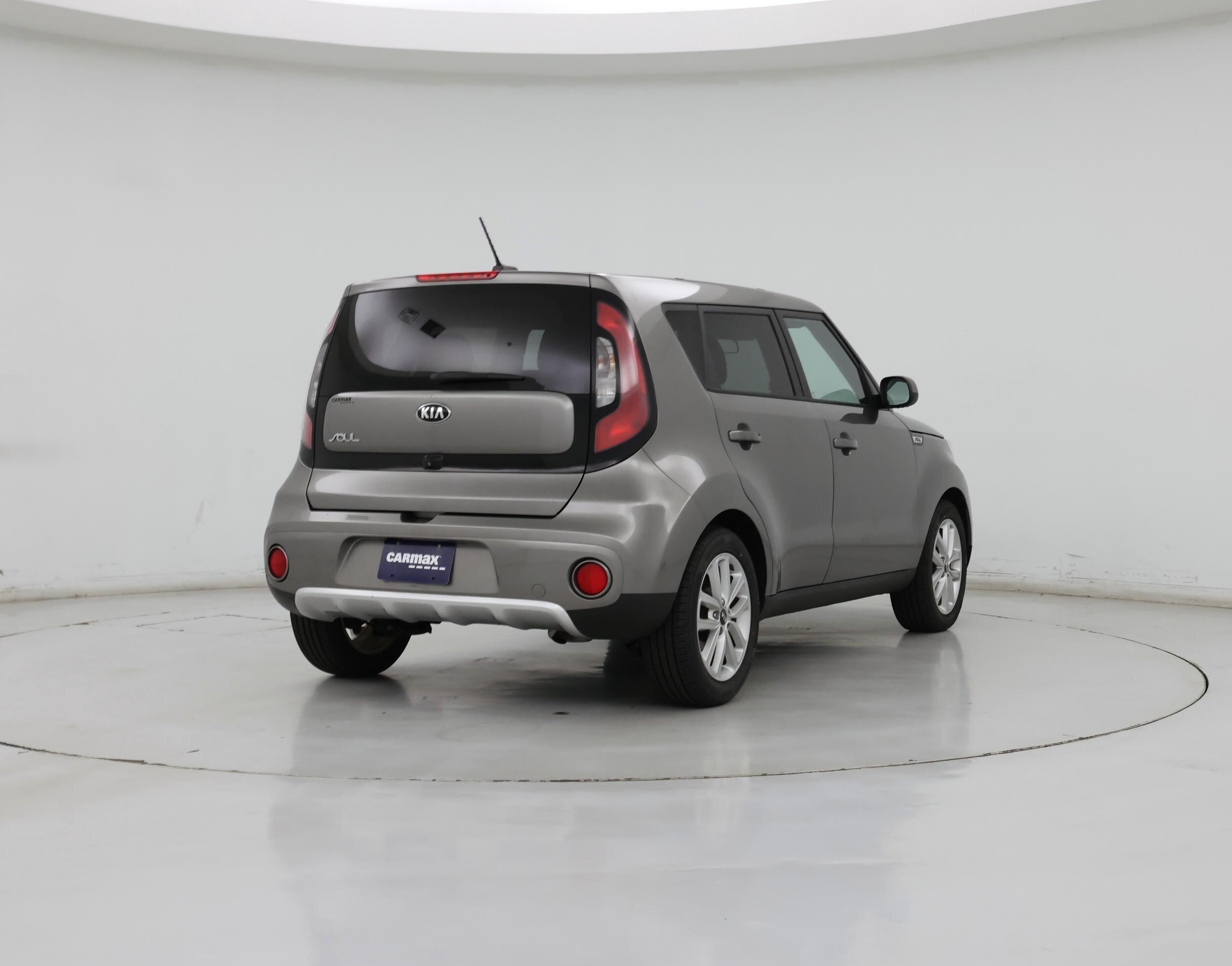 Thumbnail: 2017 Kia Soul - 8