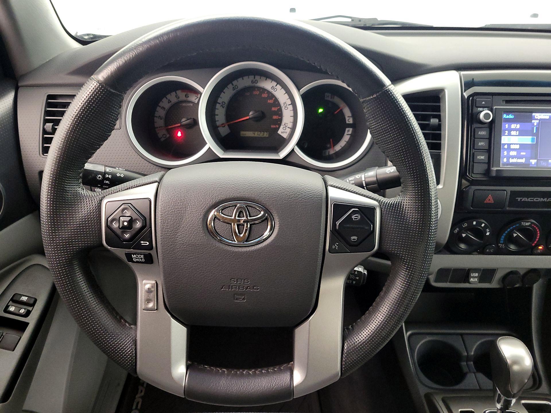 Thumbnail: 2015 Toyota Tacoma - 10