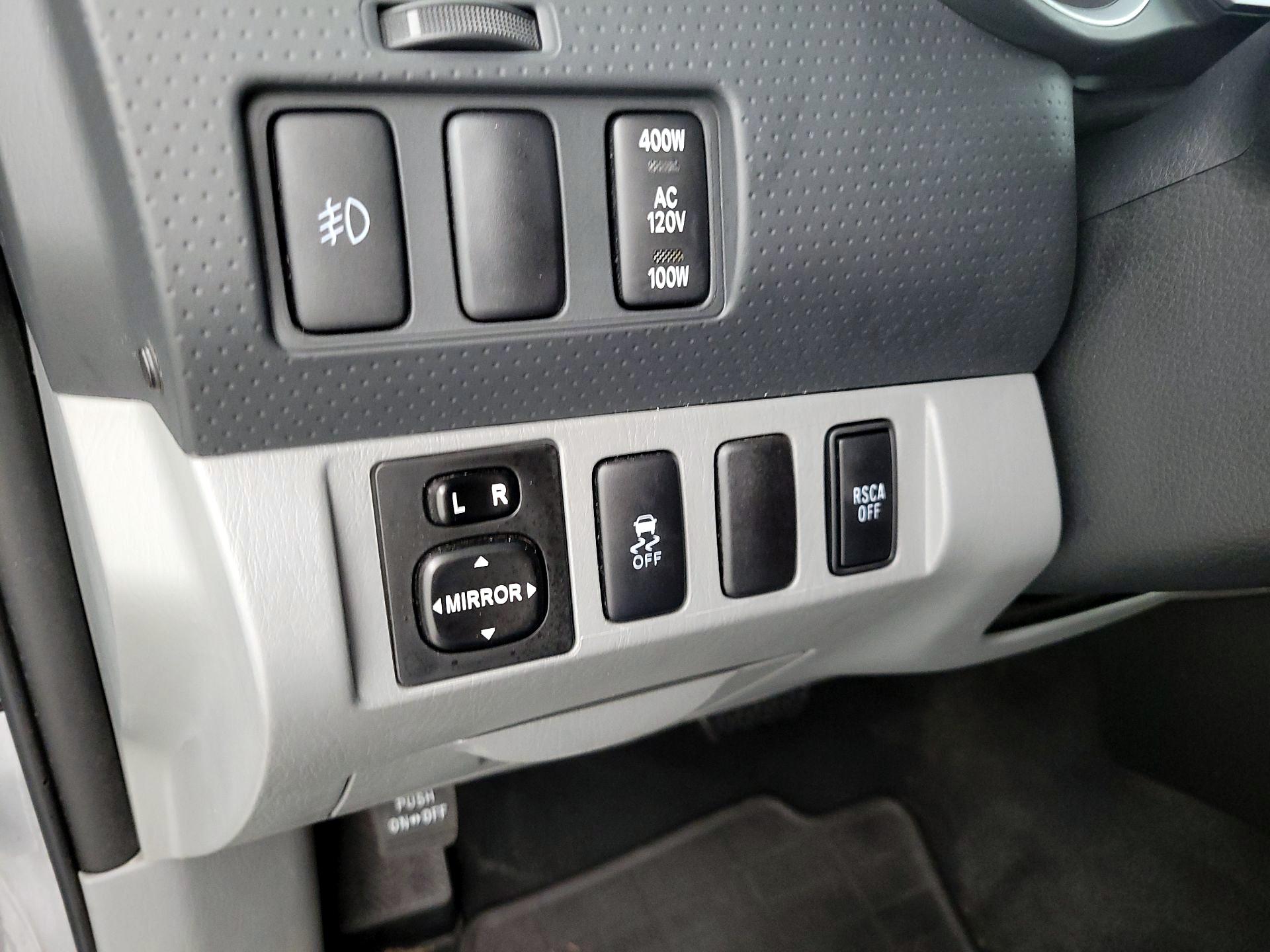 Thumbnail: 2015 Toyota Tacoma - 13