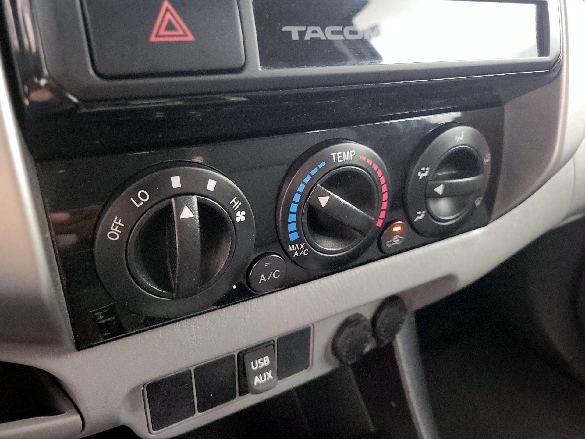 Thumbnail: 2015 Toyota Tacoma - 16