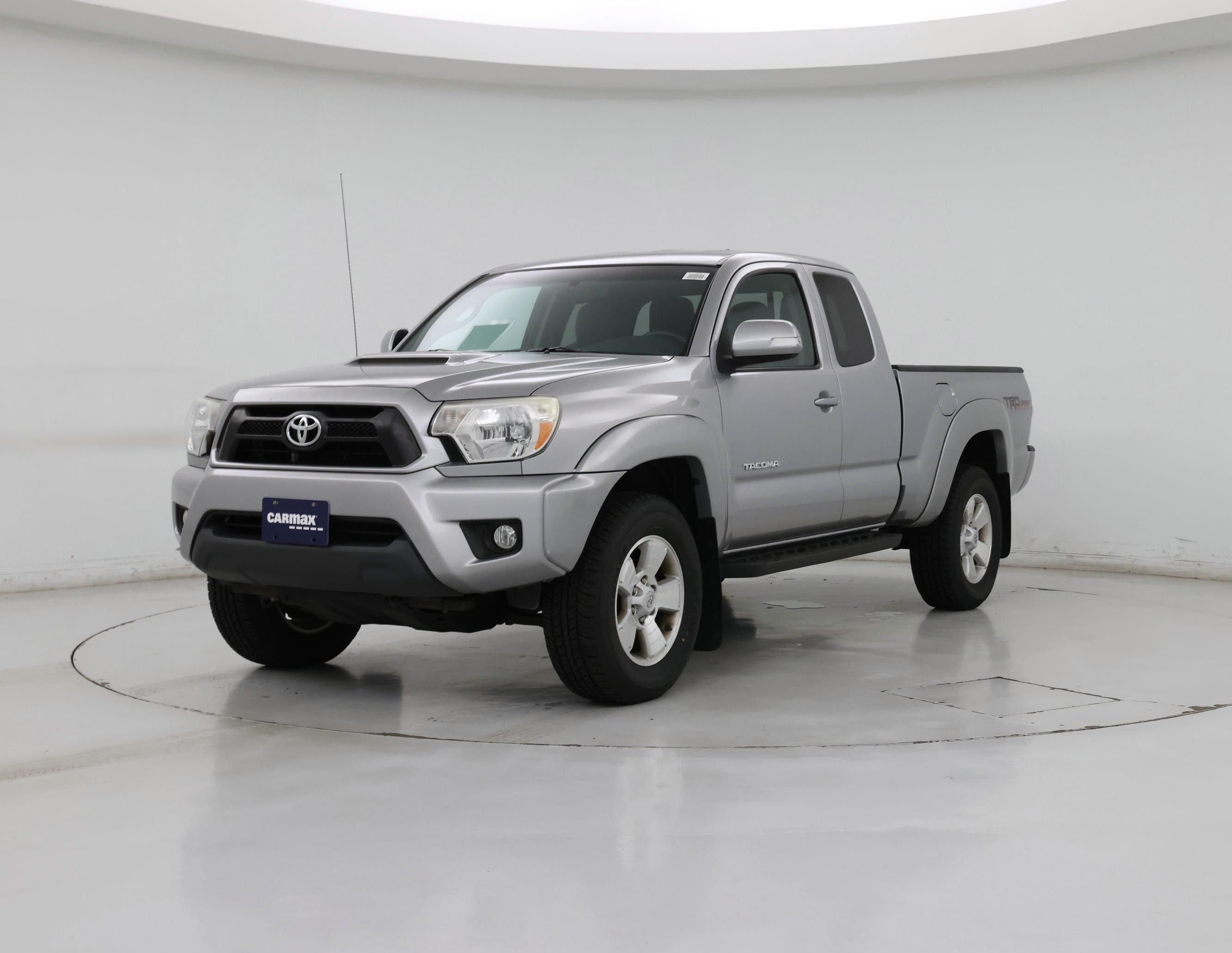 Thumbnail: 2015 Toyota Tacoma - 4